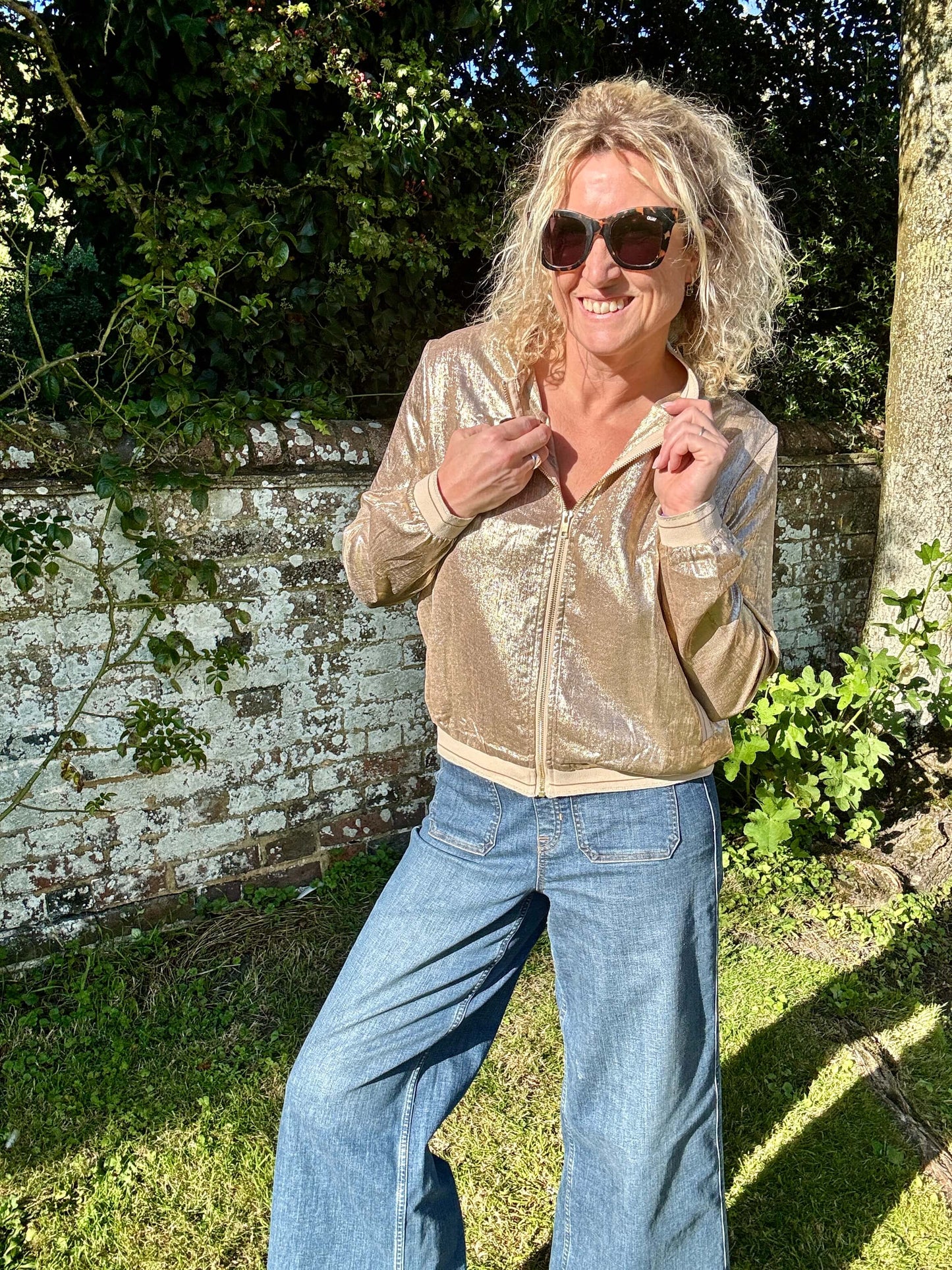 Betty Bombers | Gold