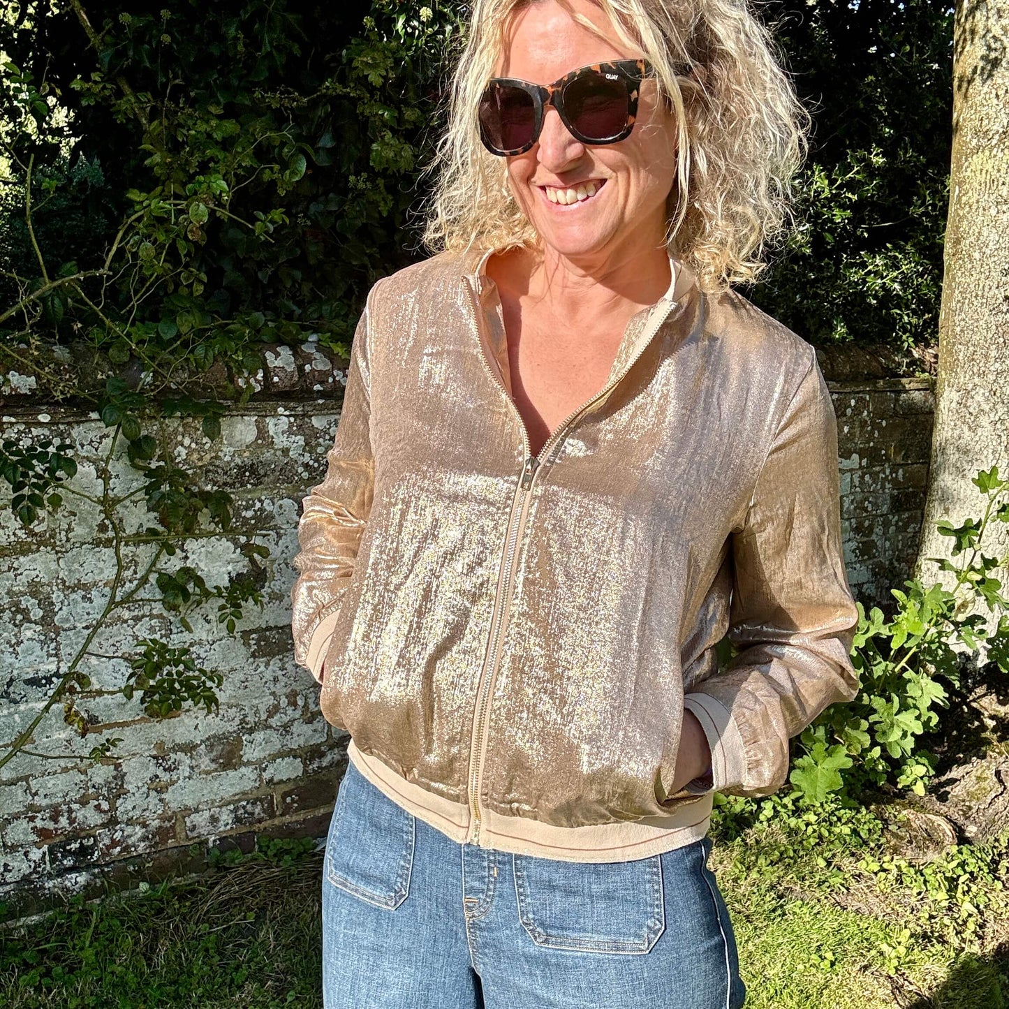 Betty Bombers | Gold