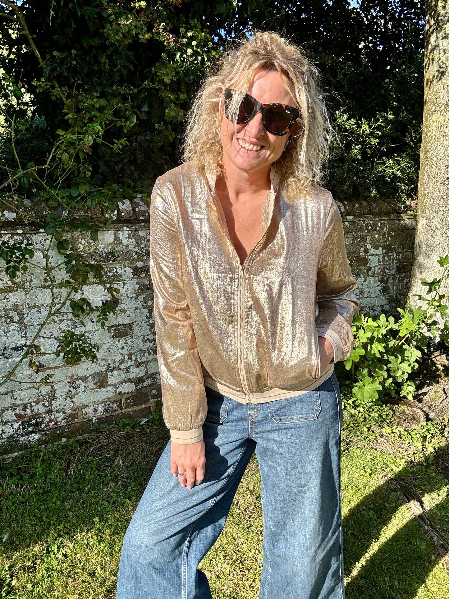 Betty Bombers | Gold