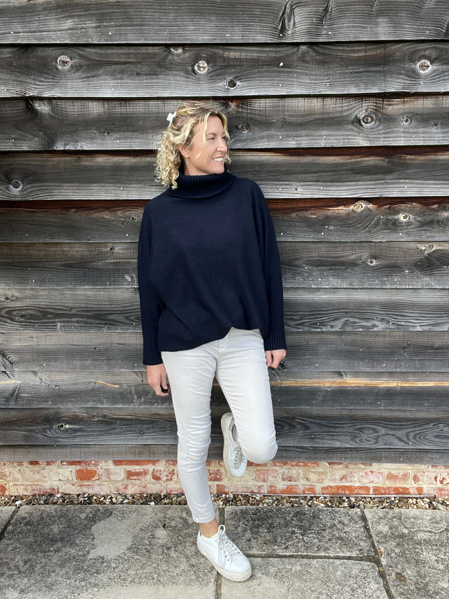 Arabella Roll Neck | BLACK