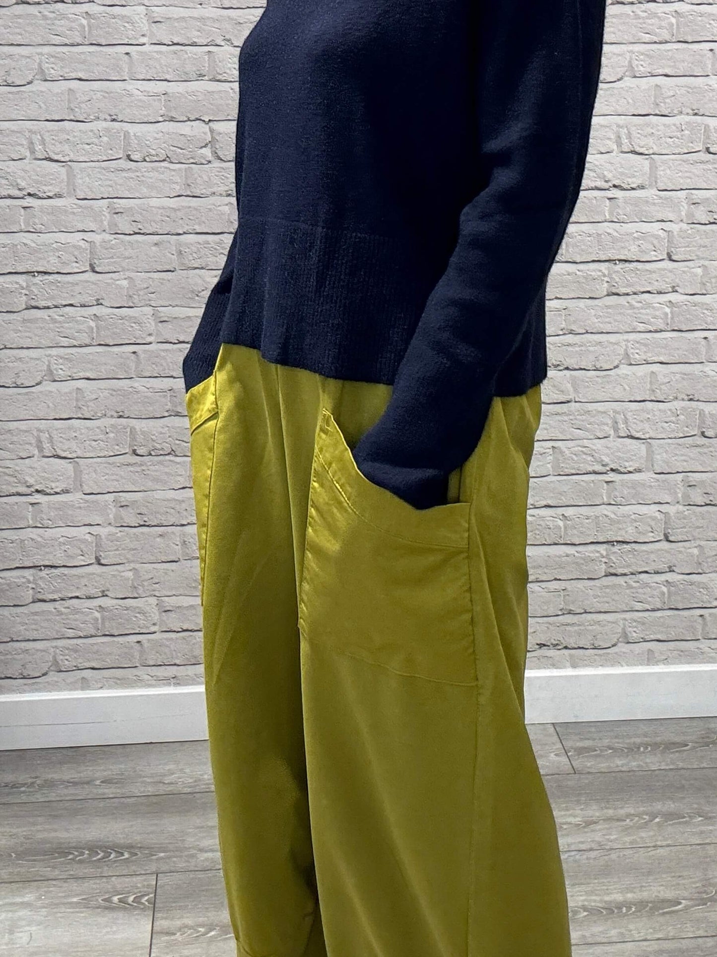 Etta Front Pocket Cocoon Pants | Pistachio