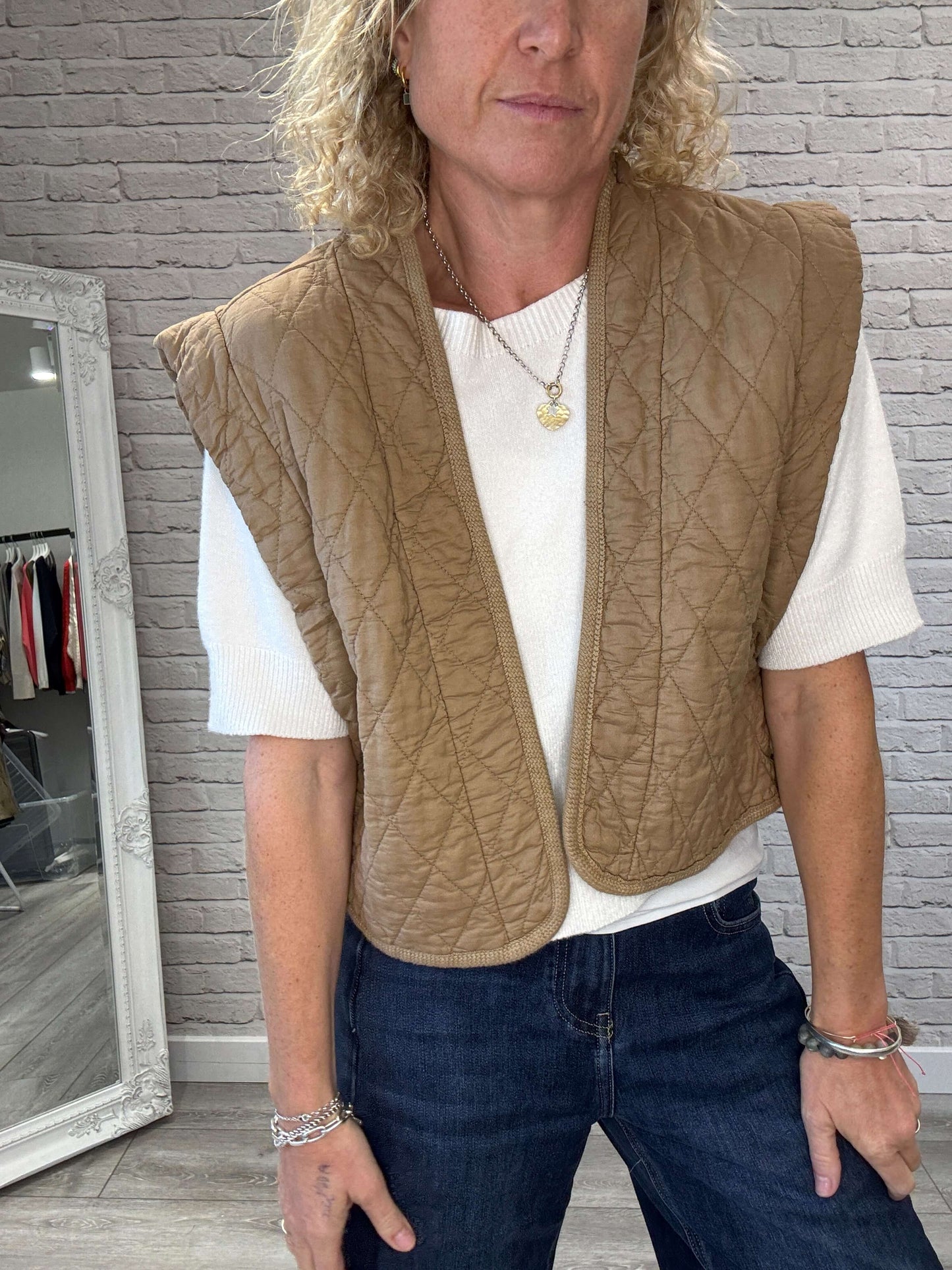 Caleb Short Quilted Waistcoat | Camel