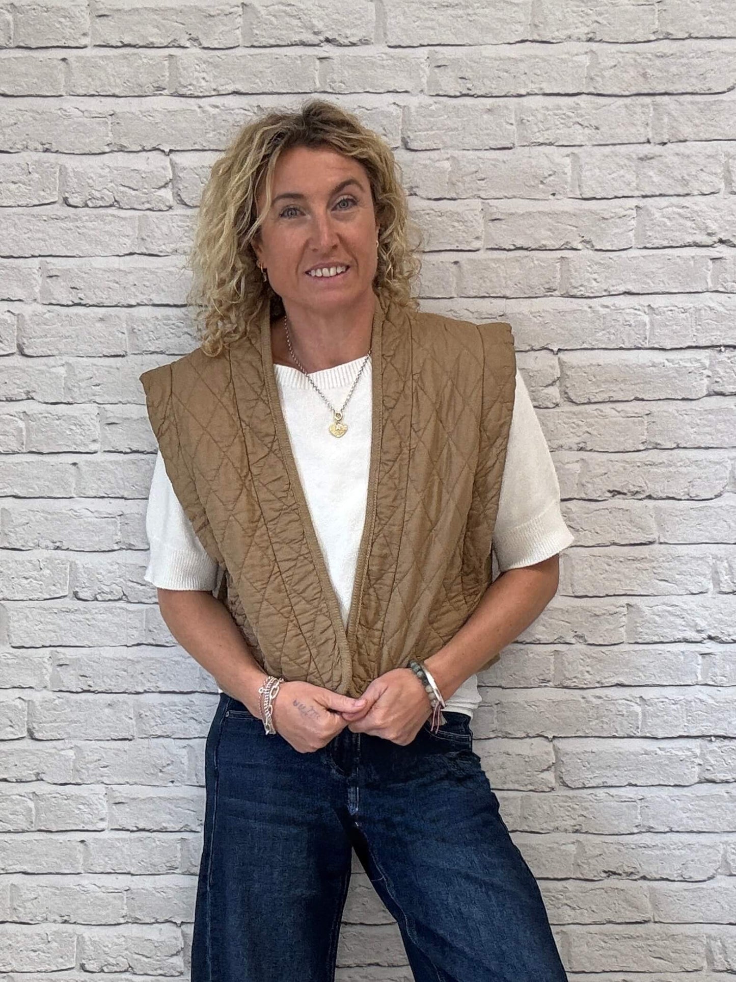 Caleb Short Quilted Waistcoat | Camel