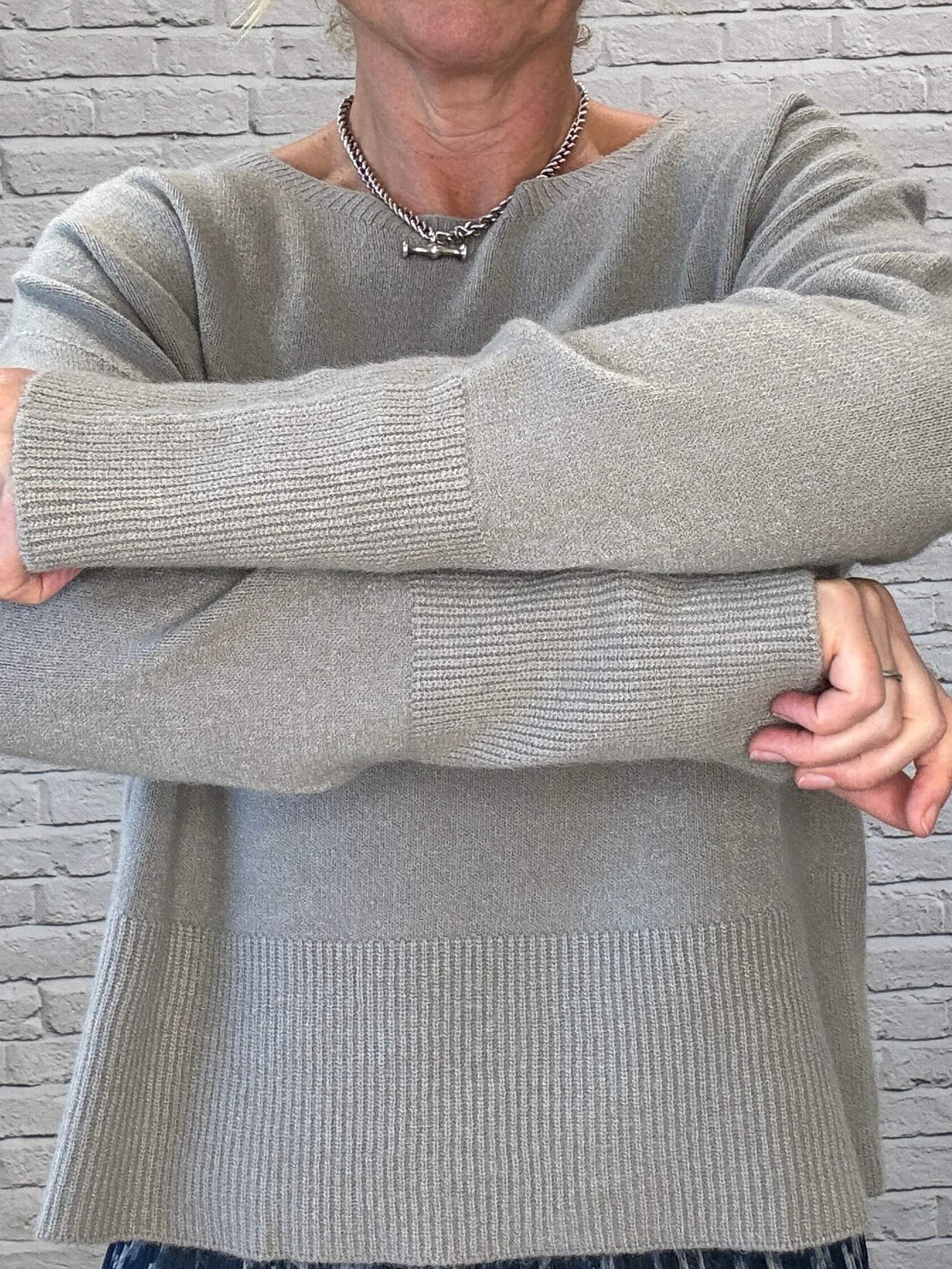 Monty Sweater | Mouse