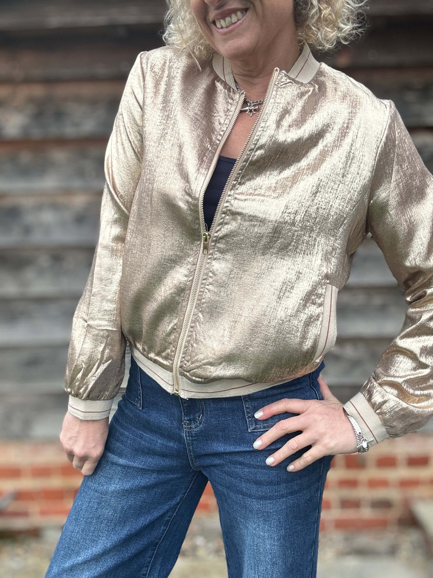 Betty Bombers | Gold