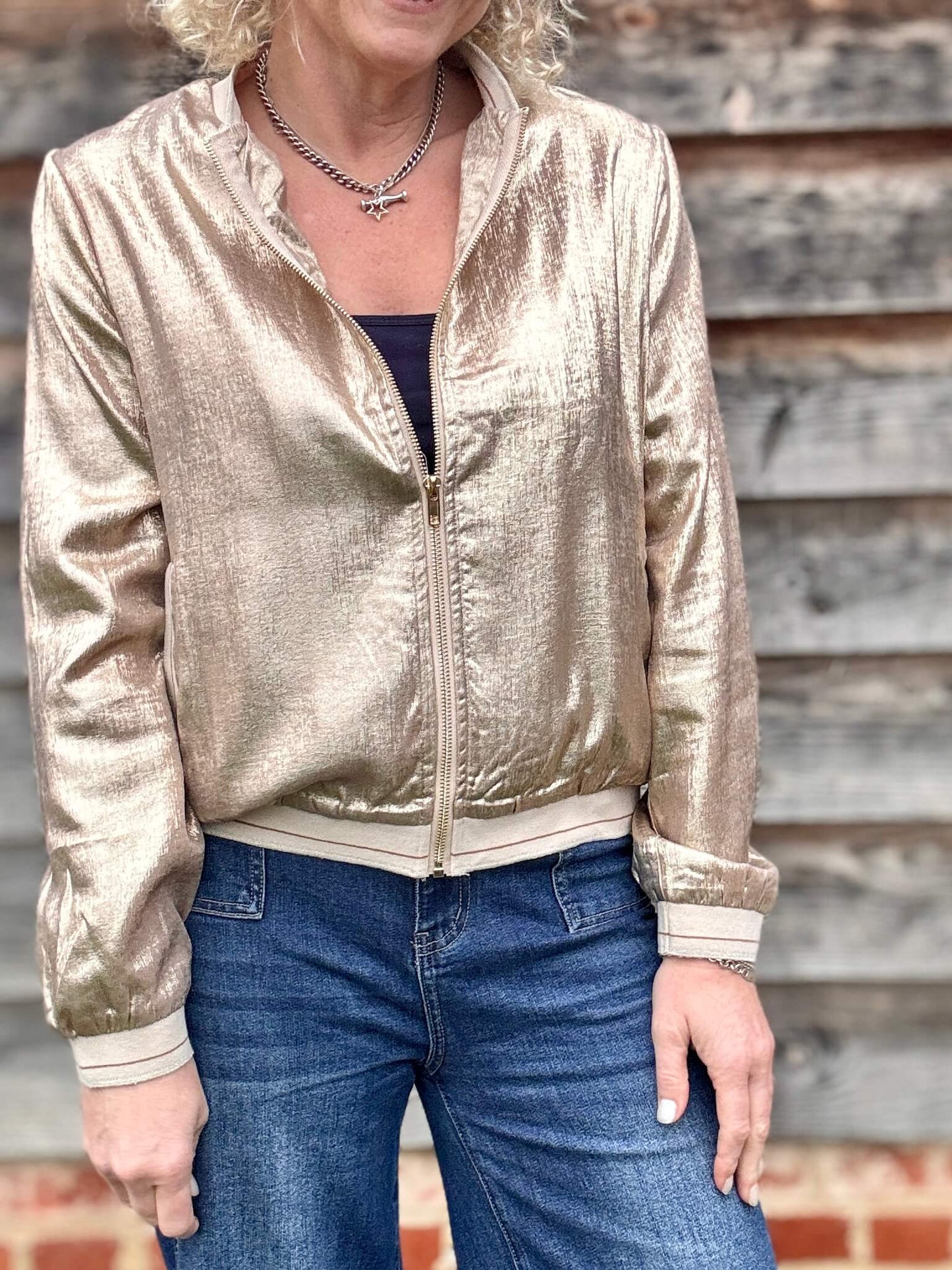 Betty Bombers | Gold