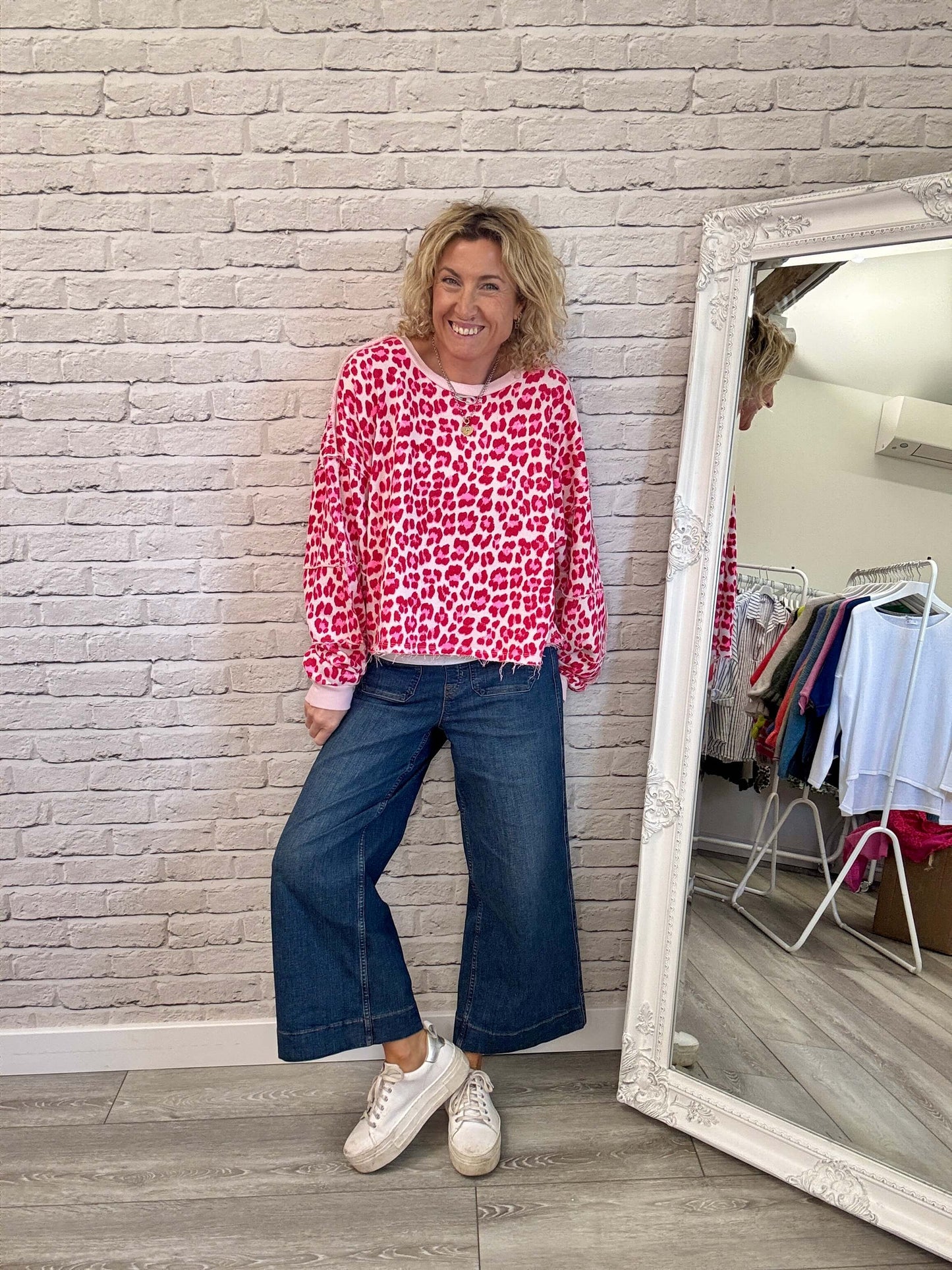 Lola Sweatshirt | Red & Pink