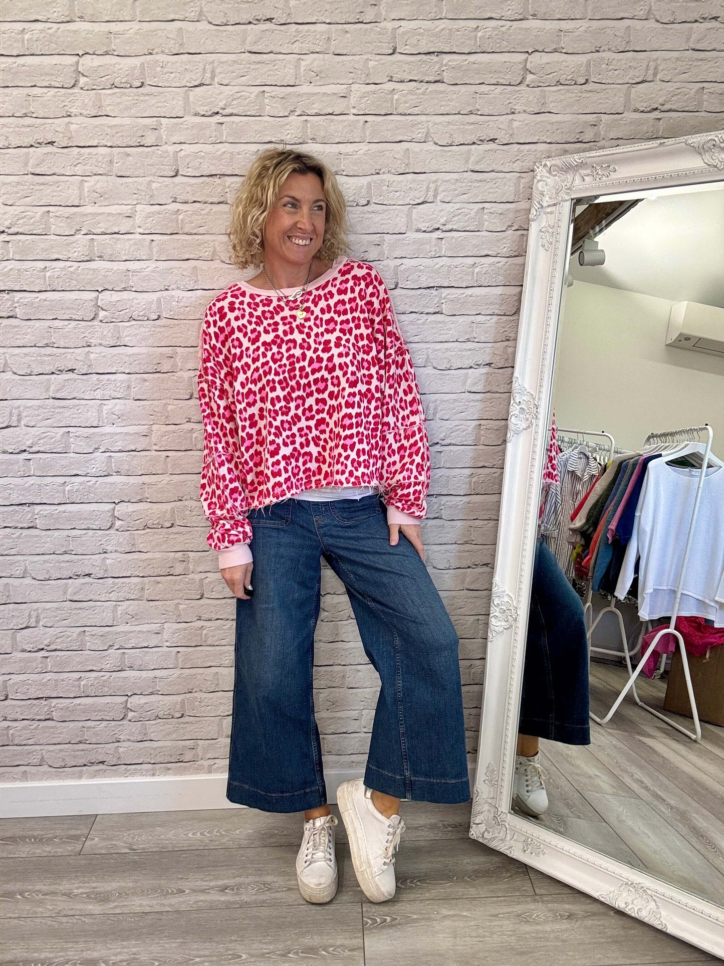 Lola Sweatshirt | Red & Pink