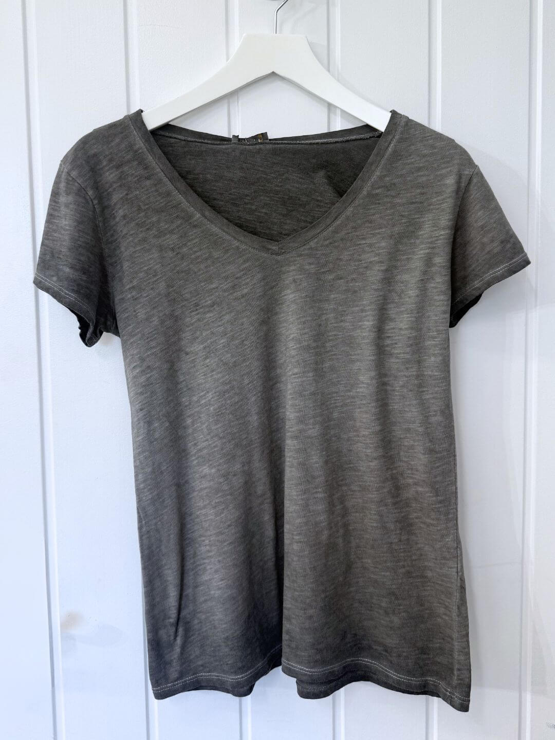 Bali Tee | Distressed Anthracite