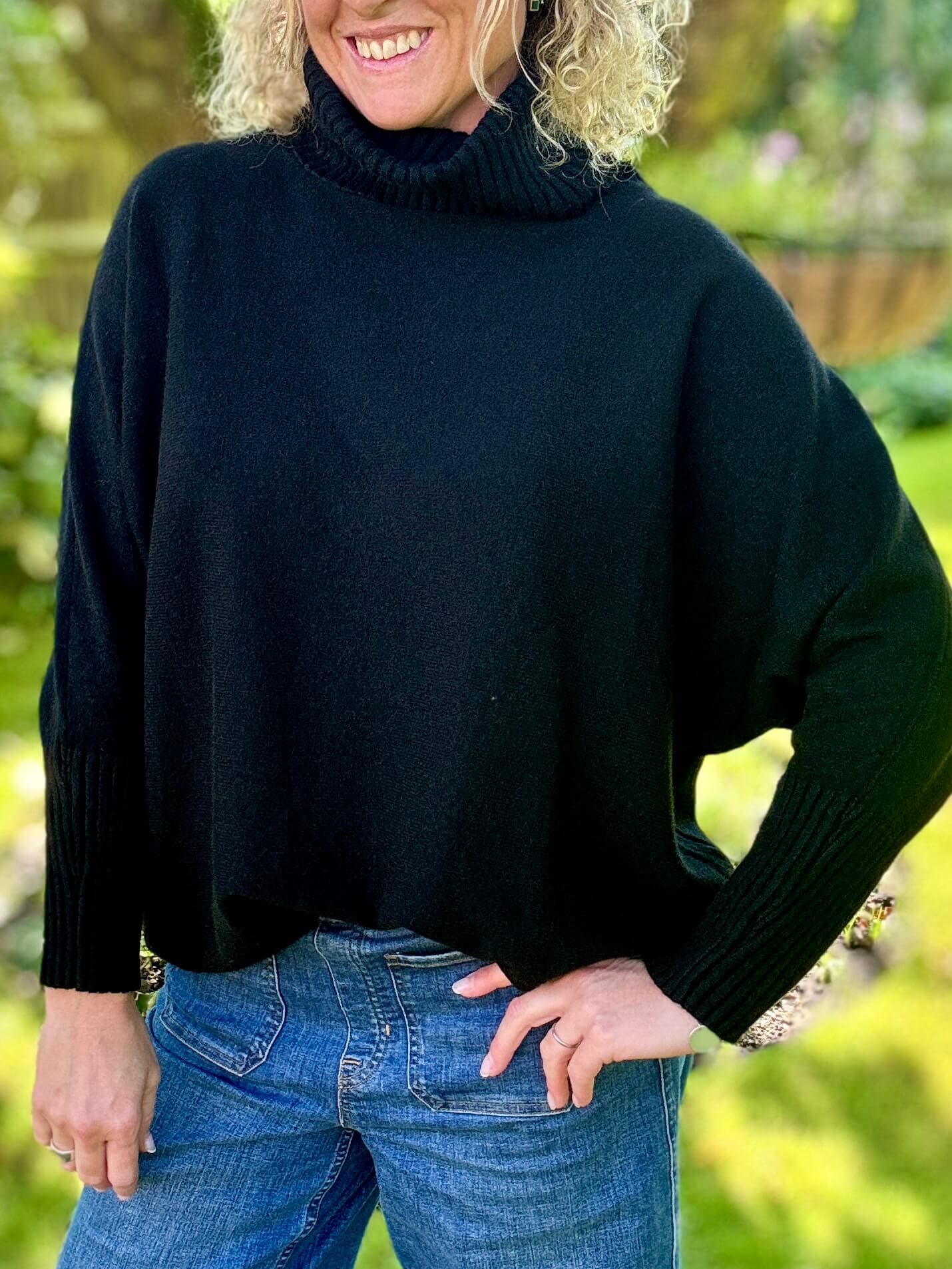 Arabella Roll Neck | BLACK