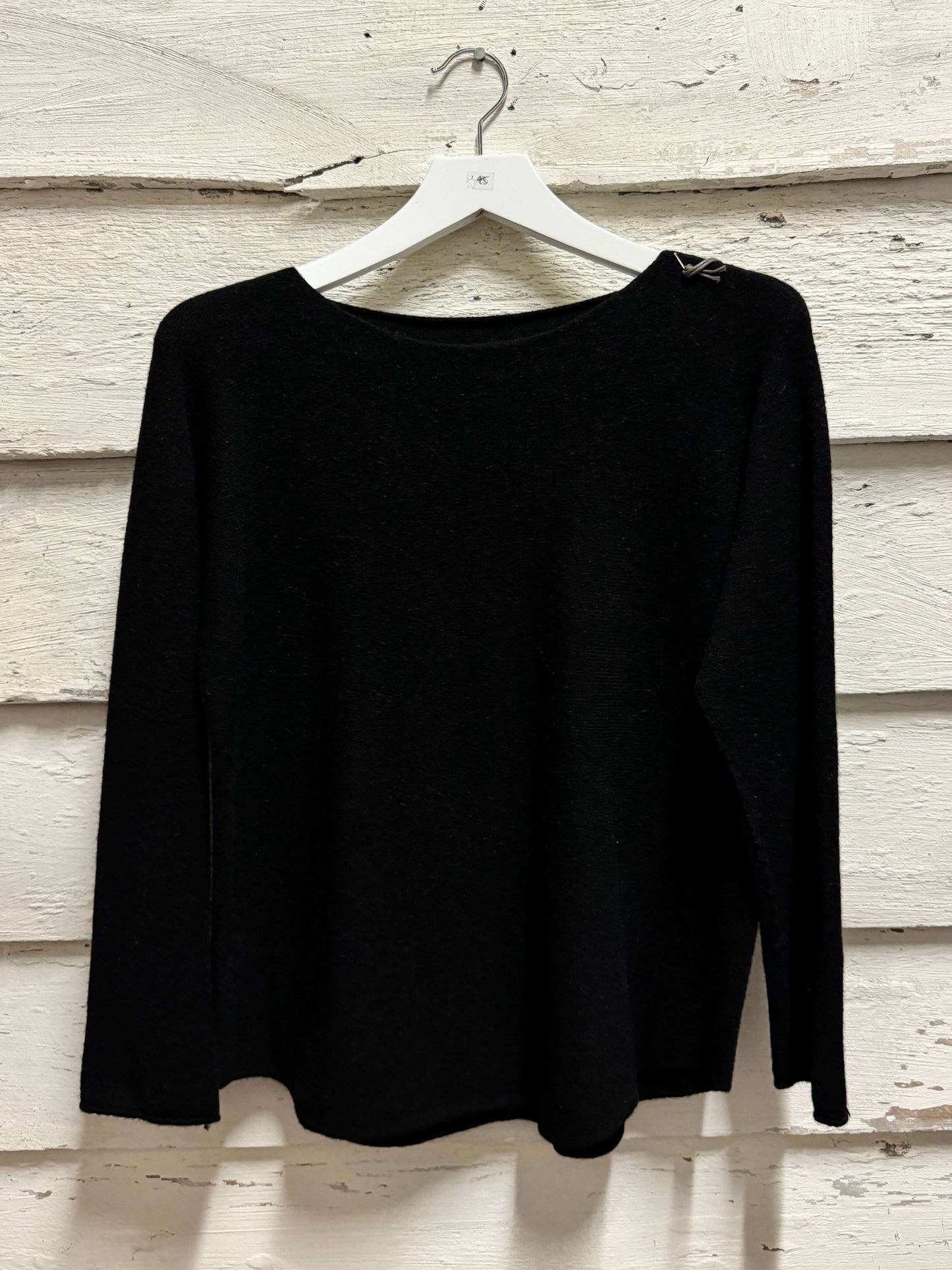 Nessy Round Neck Sweater | Black