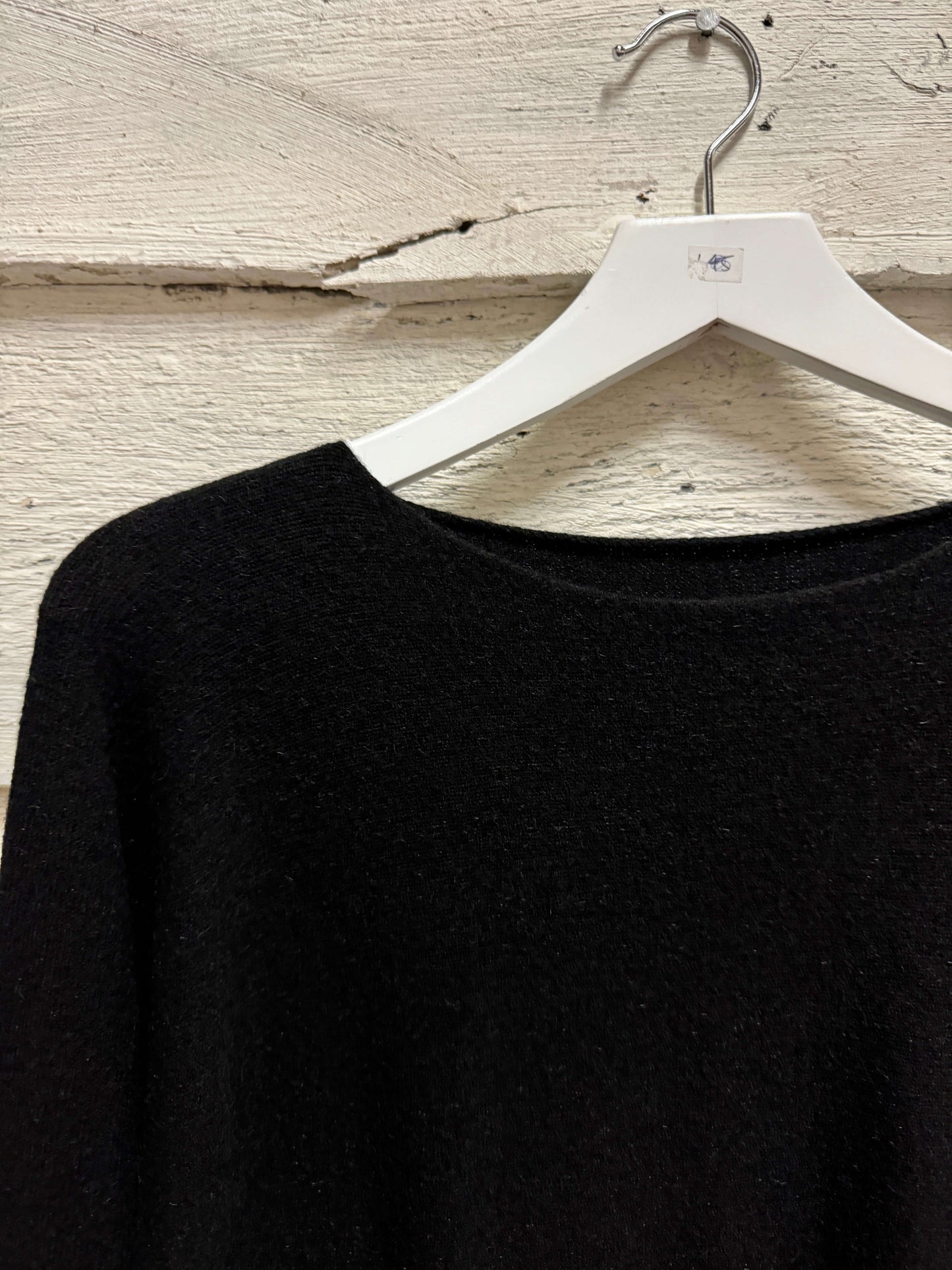 Nessy Round Neck Sweater | Black