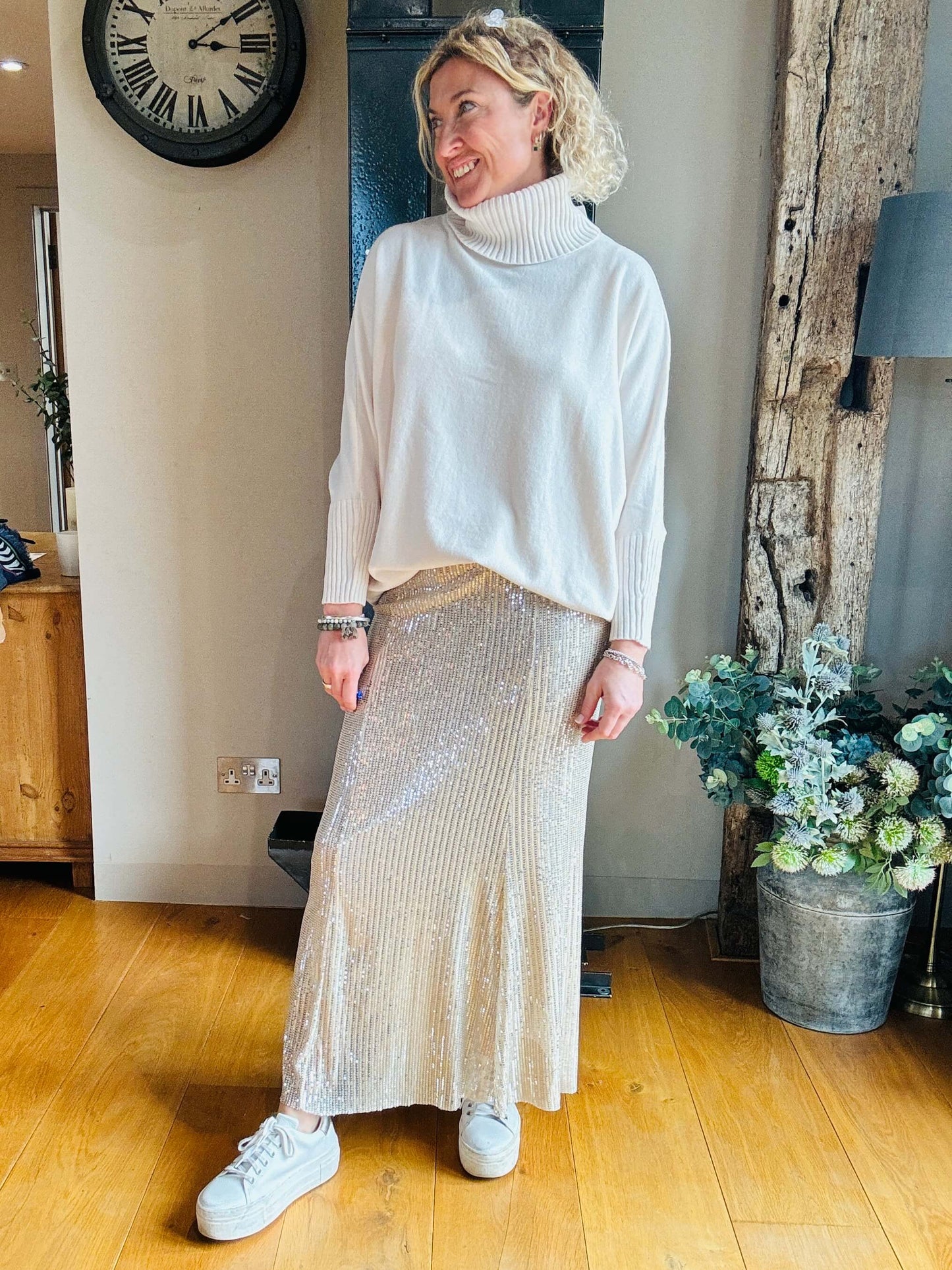 Saffy Sequin Skirt Gold – LOVED by Da - Main Image