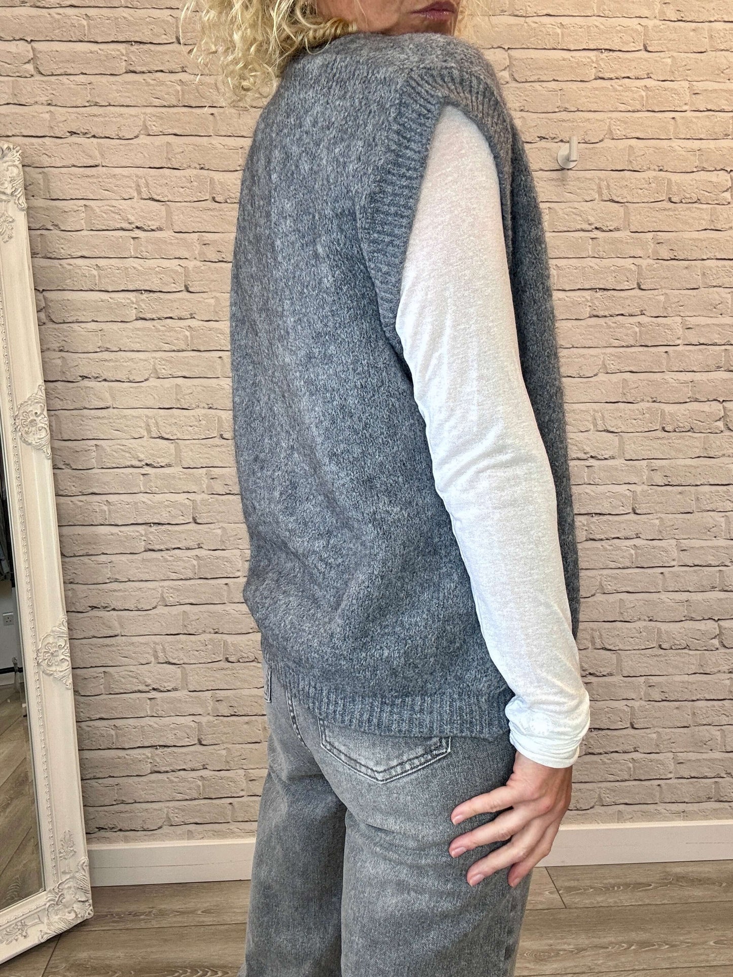 Uma Knitted Vest | Grey