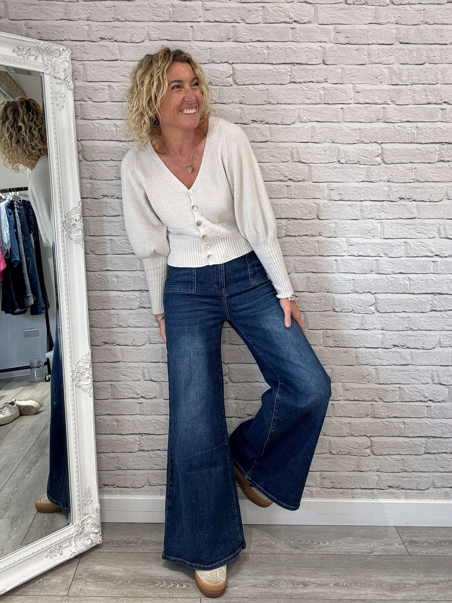 Queens Patch Pocket Wide Leg Jeans