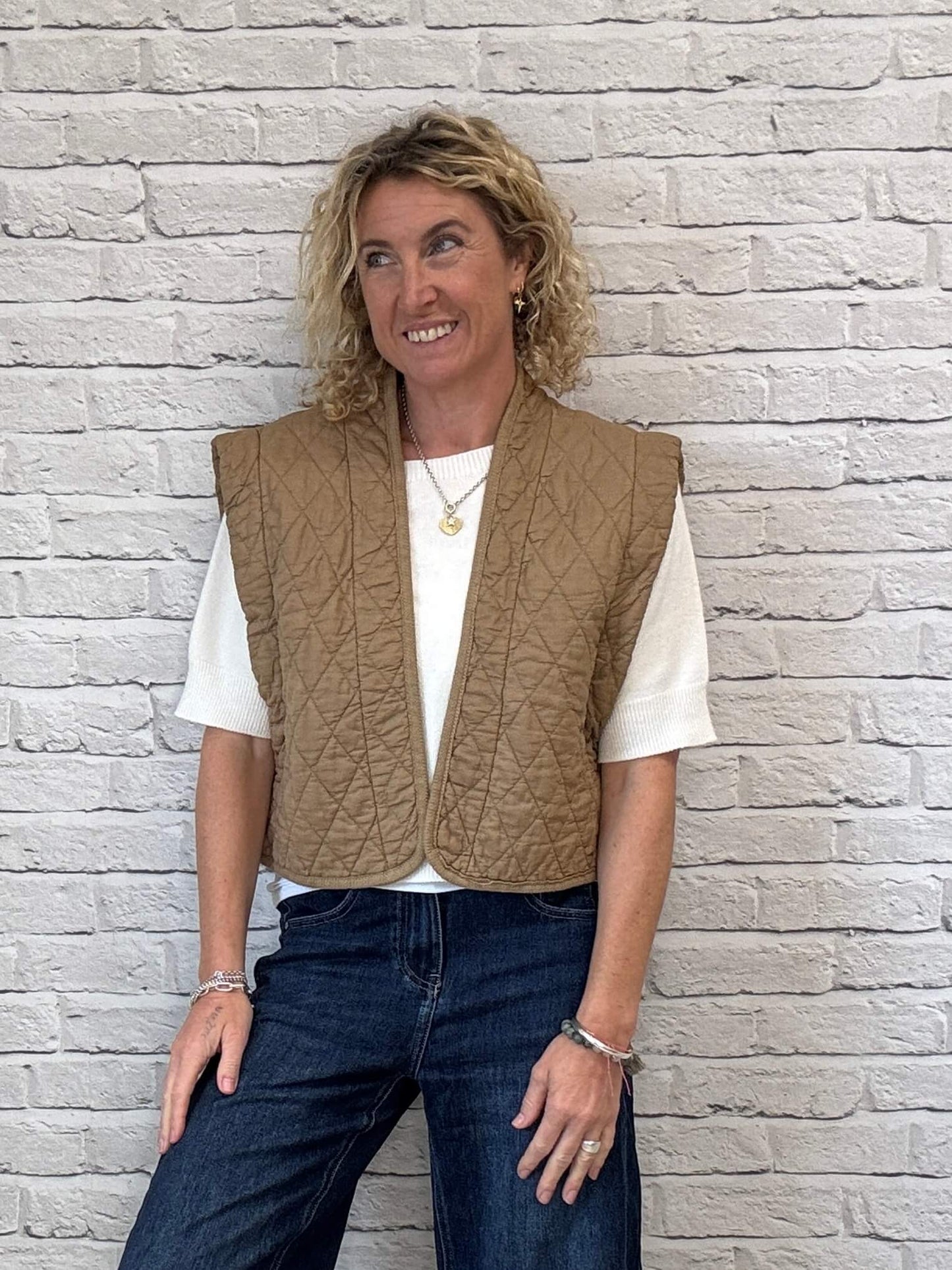 Caleb Short Quilted Waistcoat | Camel