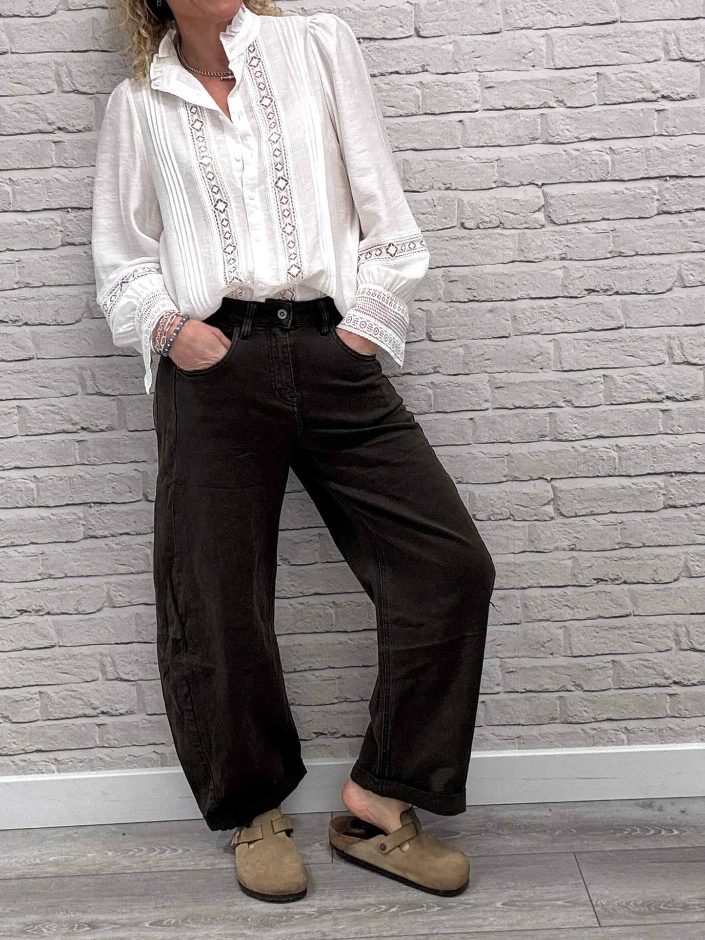 Carnaby Barrel Jeans | Khaki