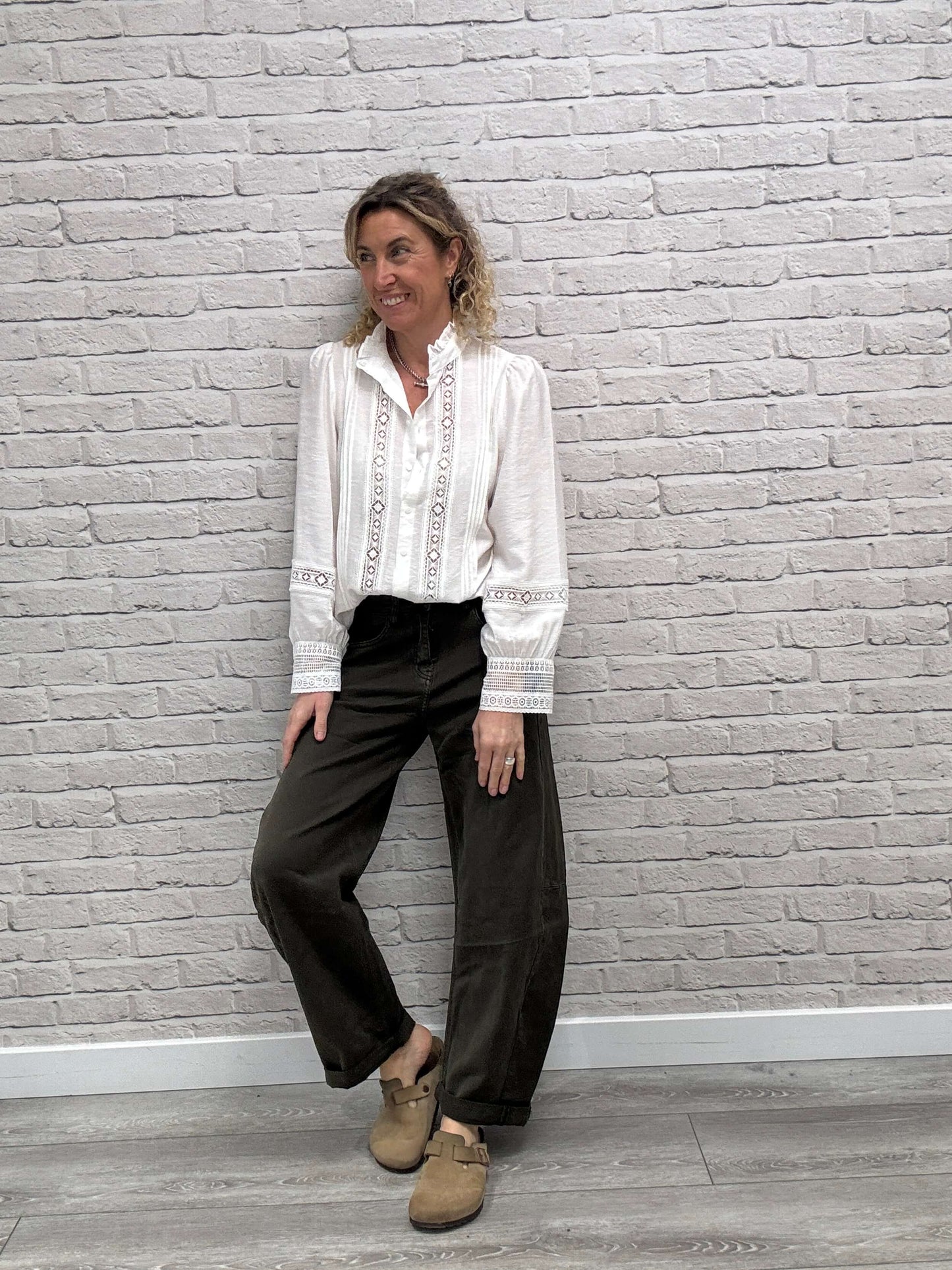 Carnaby Barrel Jeans | Khaki