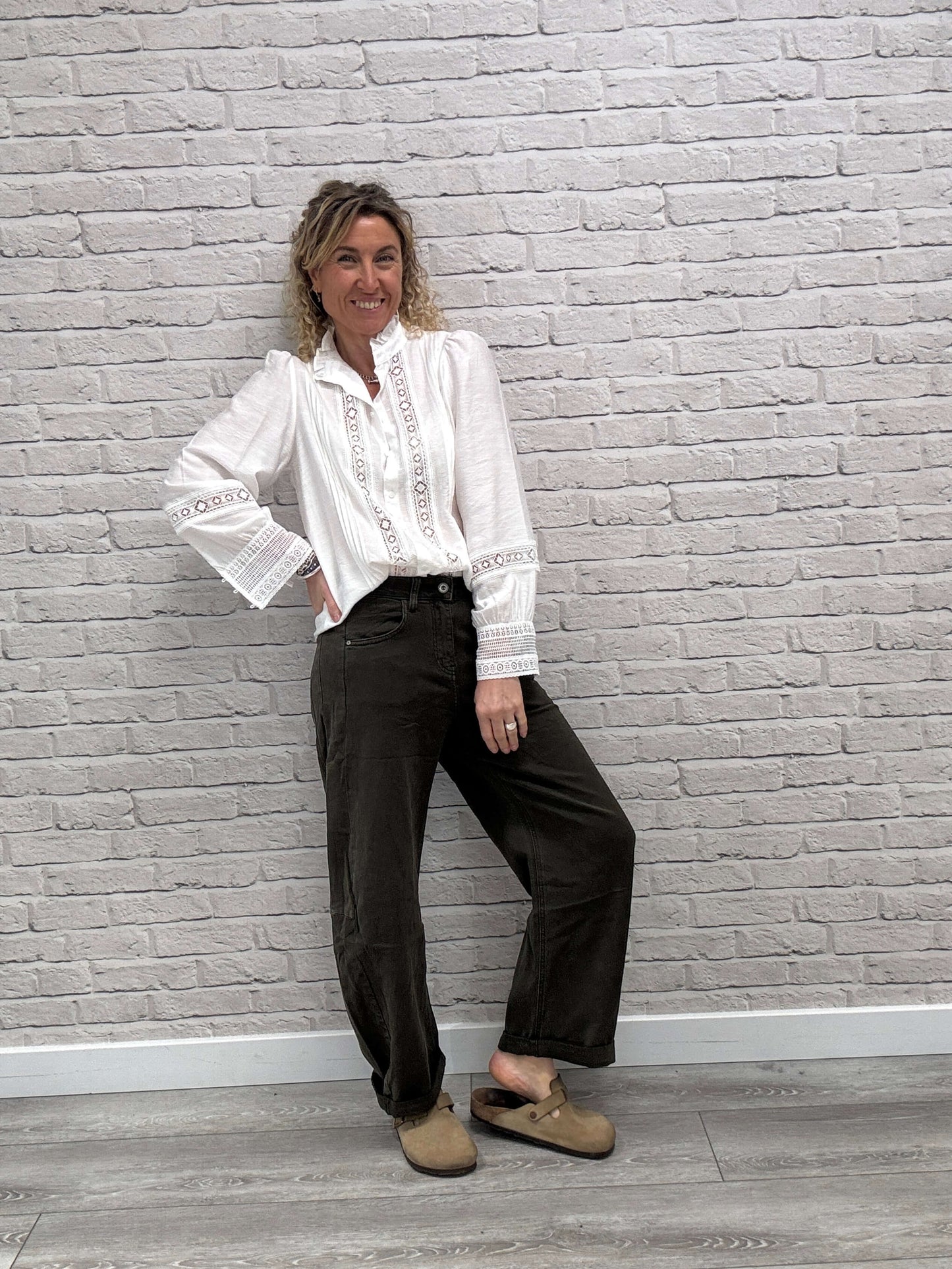 Carnaby Barrel Jeans | Khaki