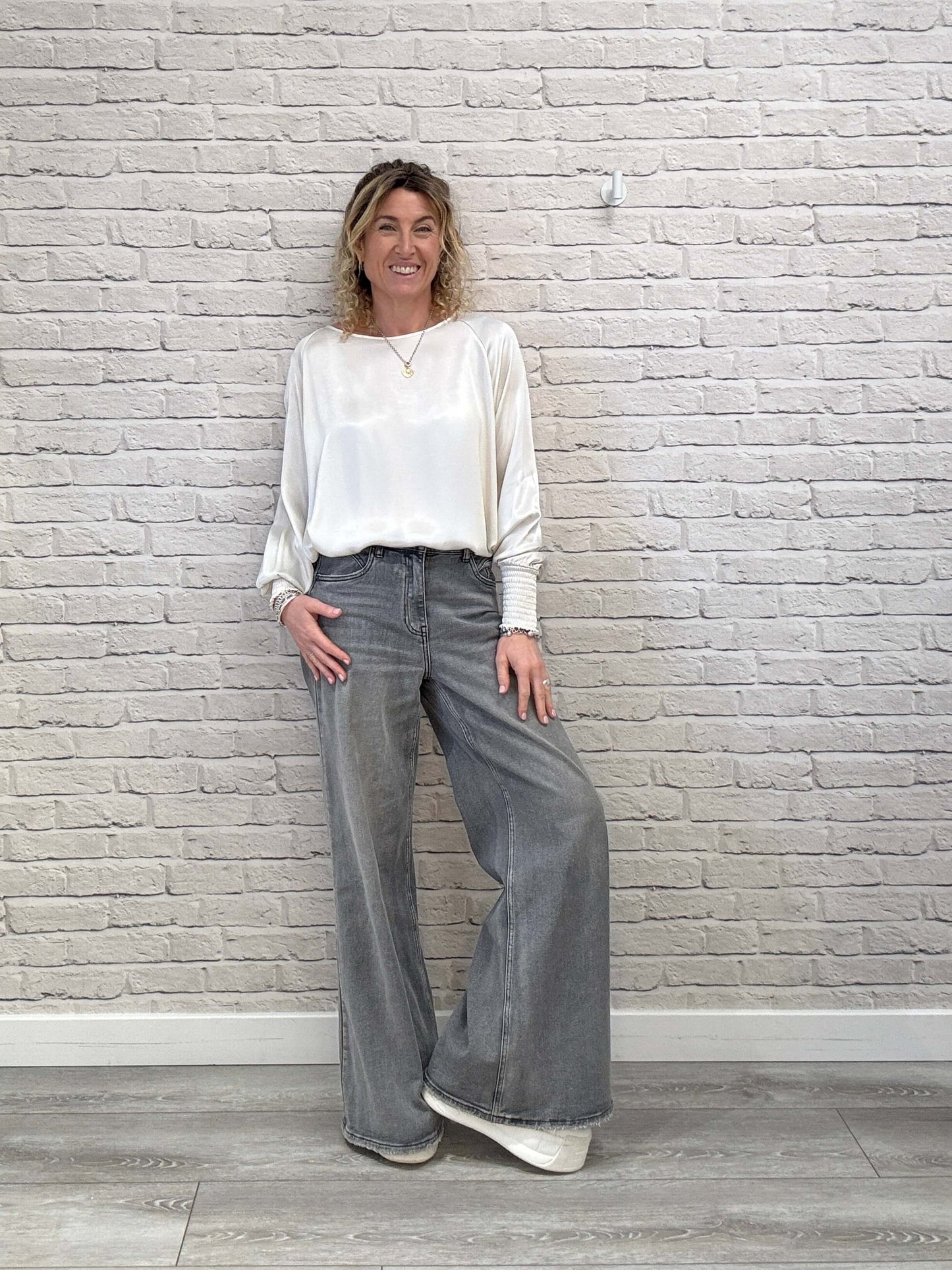 Sophia Satin Top | Champagne