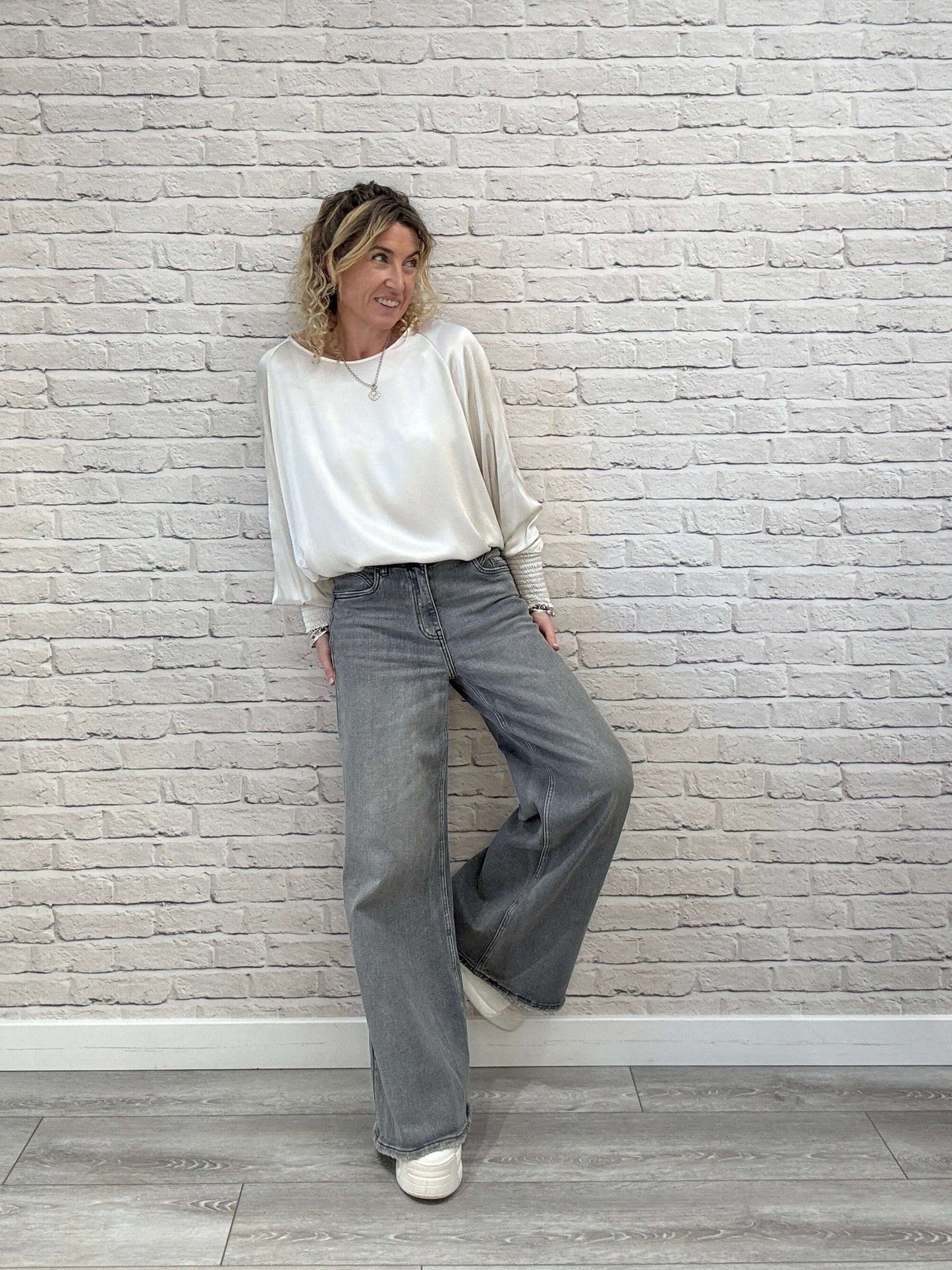 Sophia Satin Top | Champagne