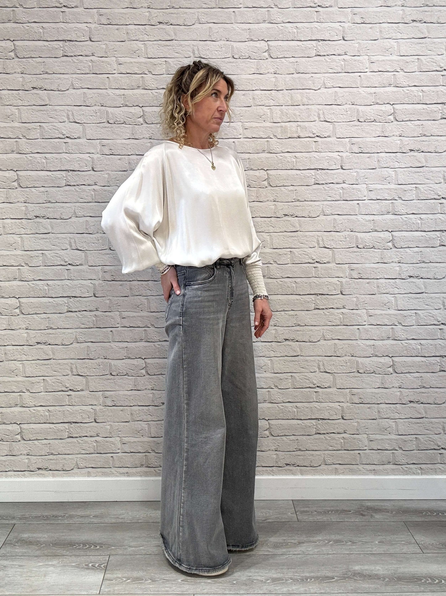 Sophia Satin Top | Champagne