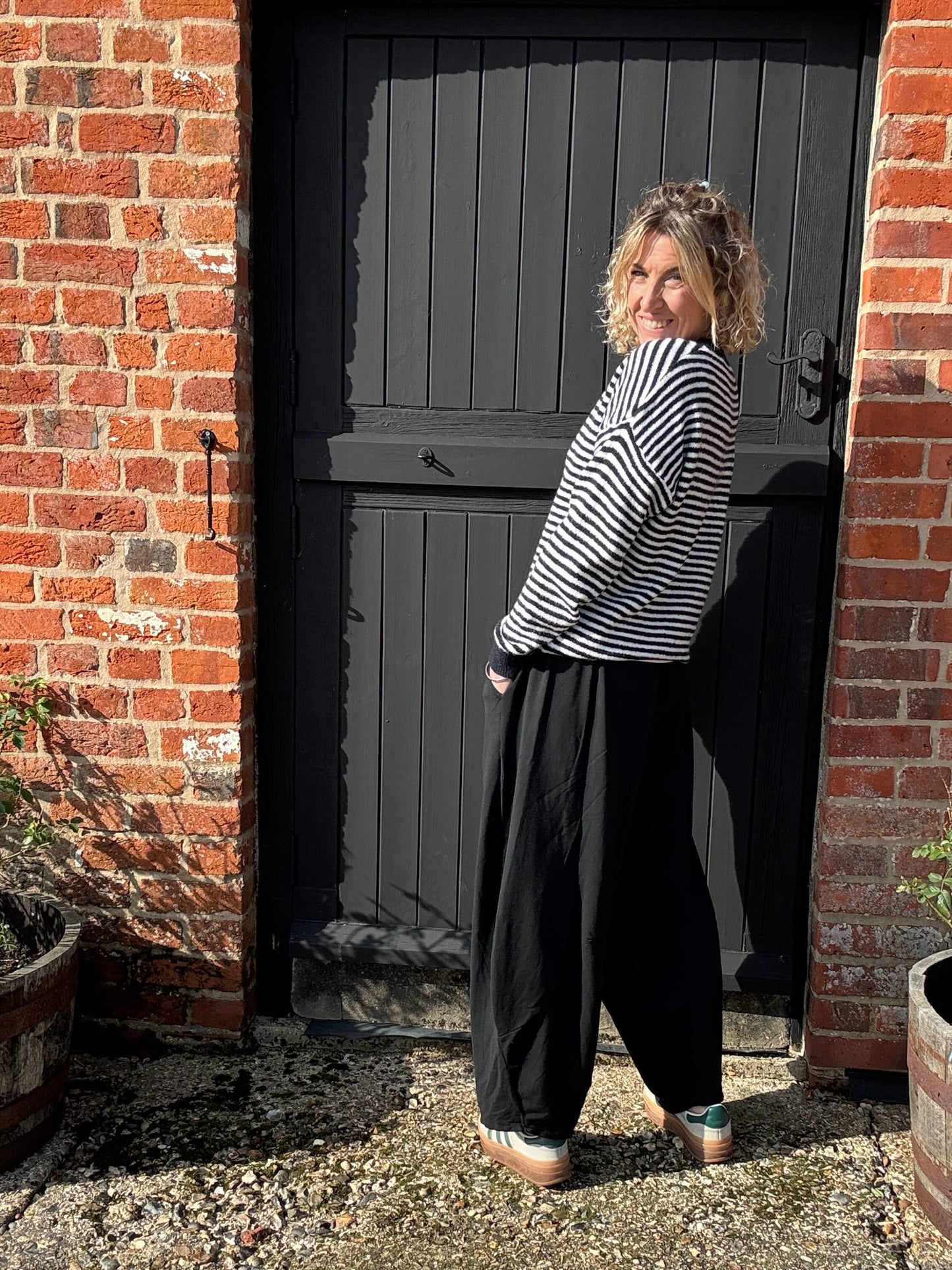 Camden Barrel Joggers | Black (longer length)