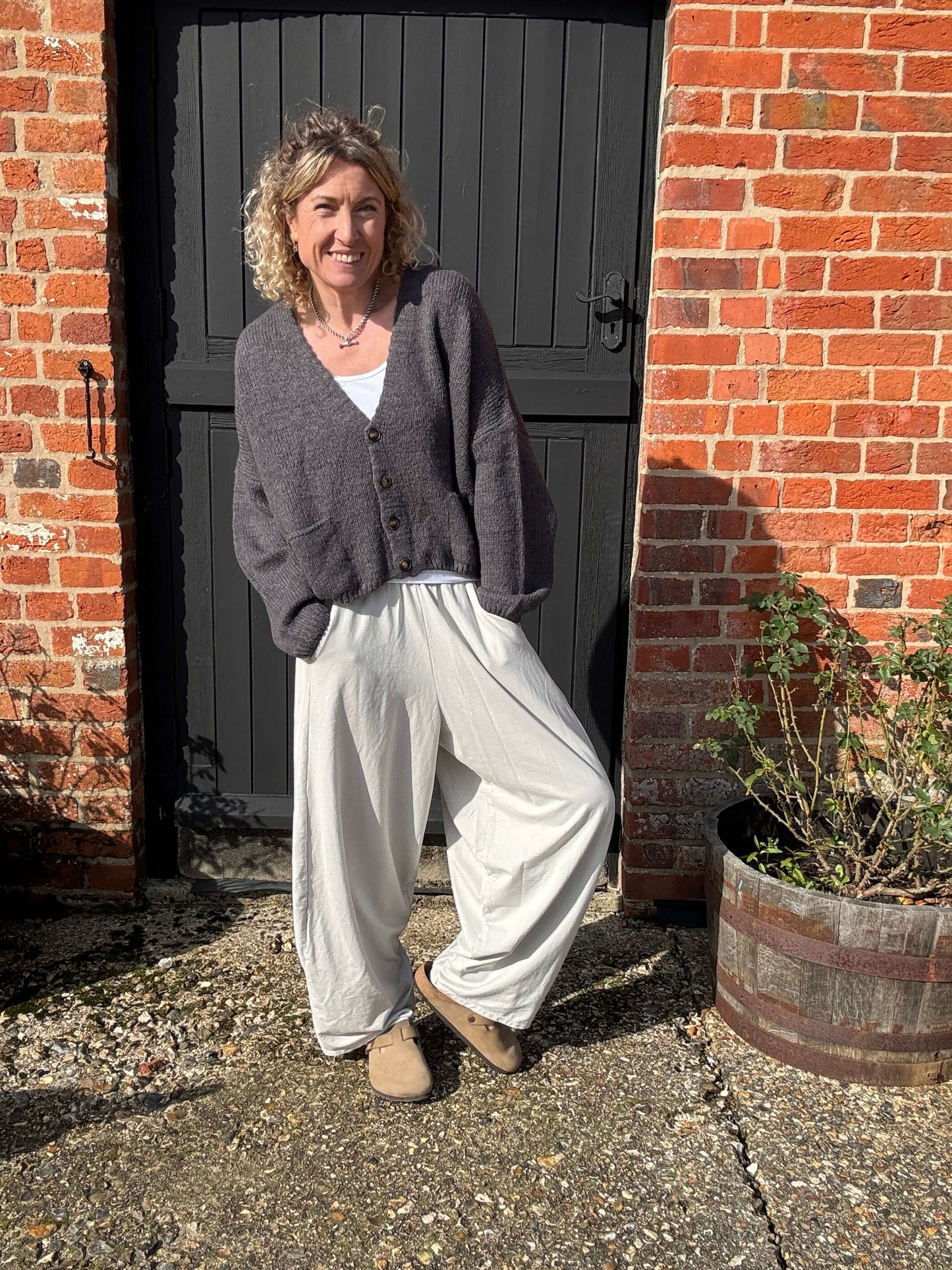 Camden Barrel Joggers | Beige (longer length)