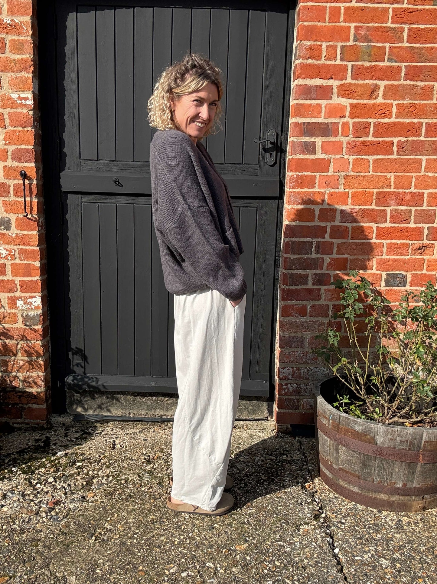 Camden Barrel Joggers | Beige (longer length)