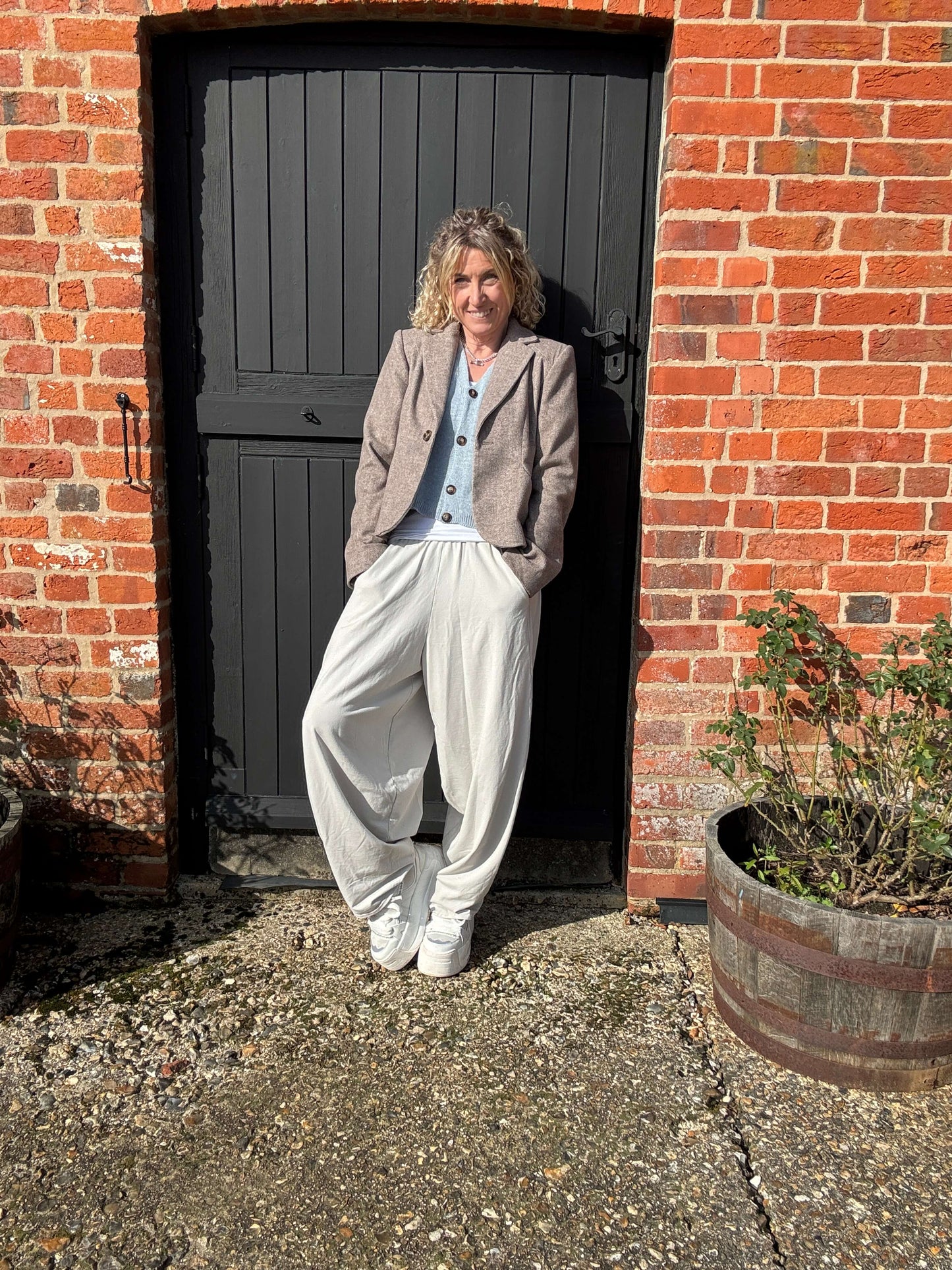 Camden Barrel Joggers | Beige (longer length)