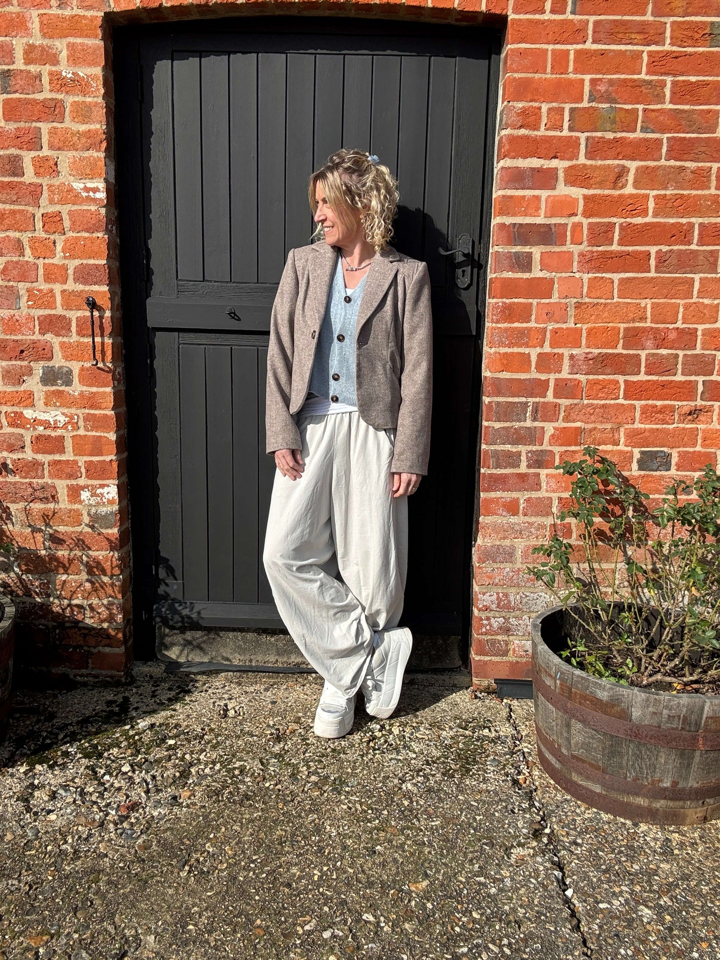 Camden Barrel Joggers | Beige (longer length)