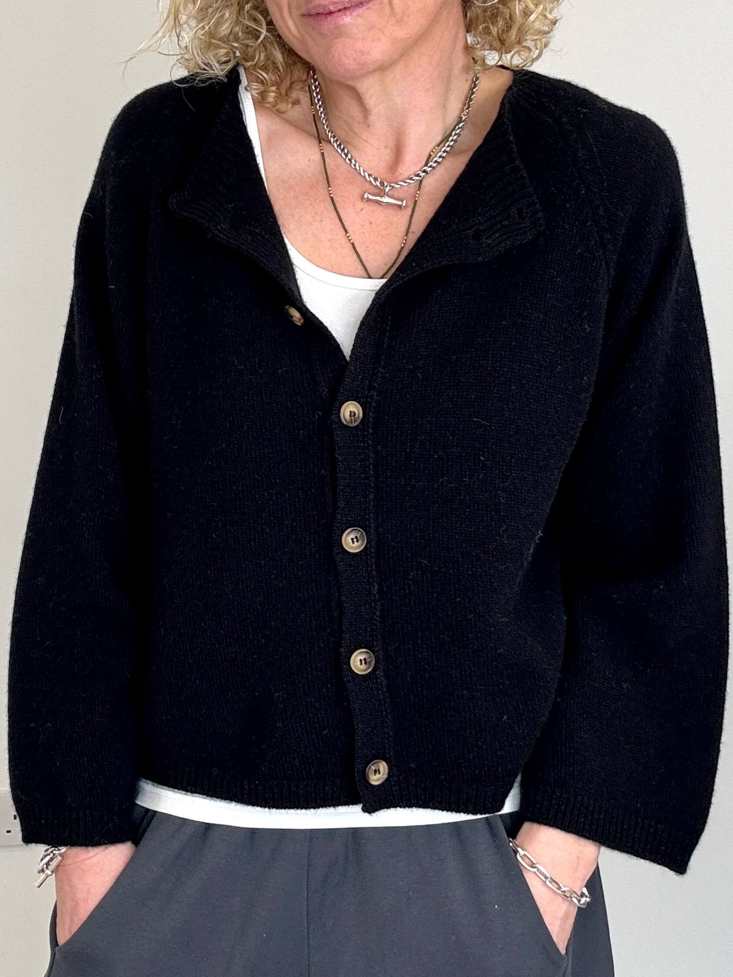 Salcombe Merino Wool Cardigan | Black