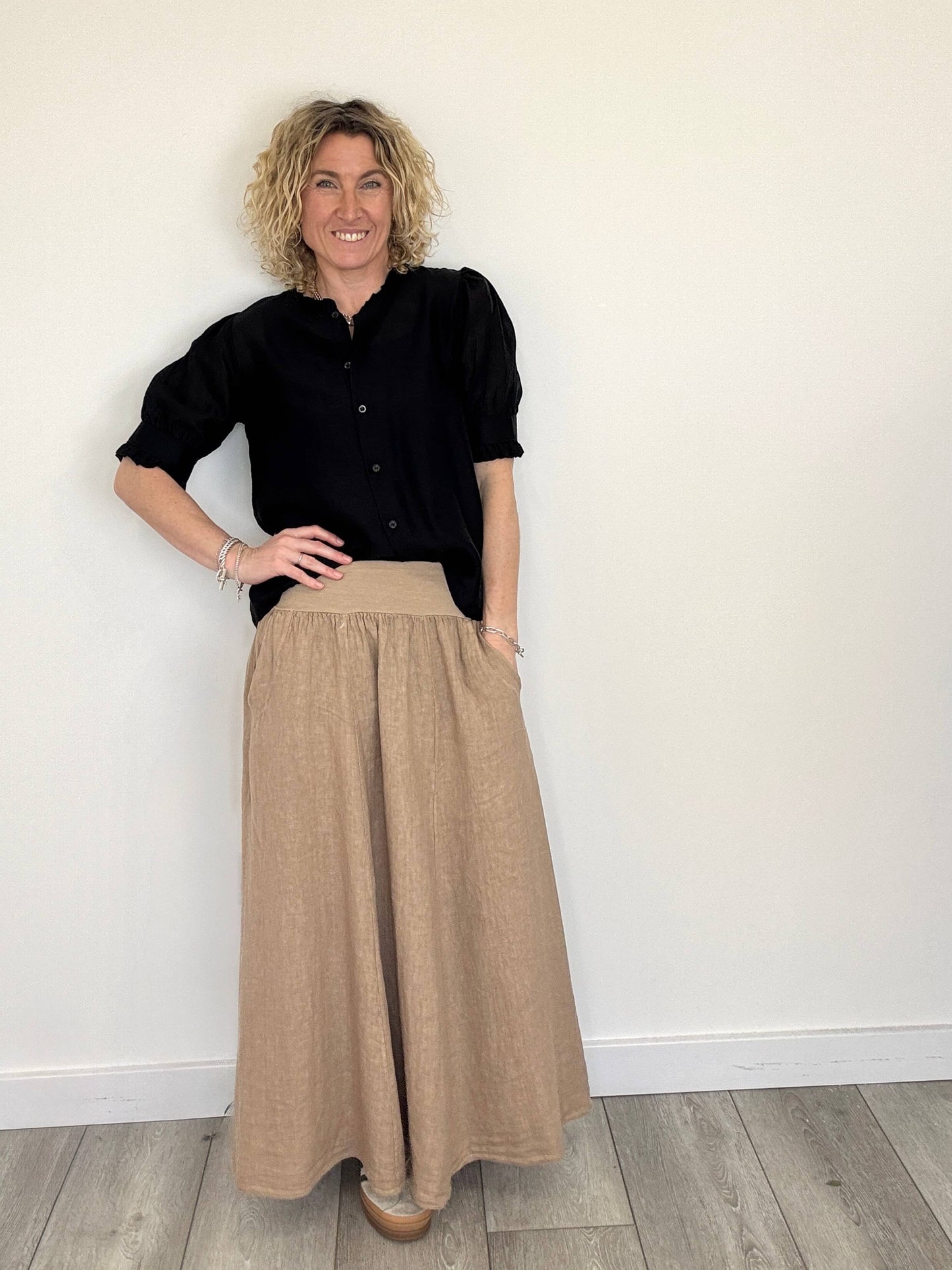 Nahara Frill Sleeve Blouse | Black