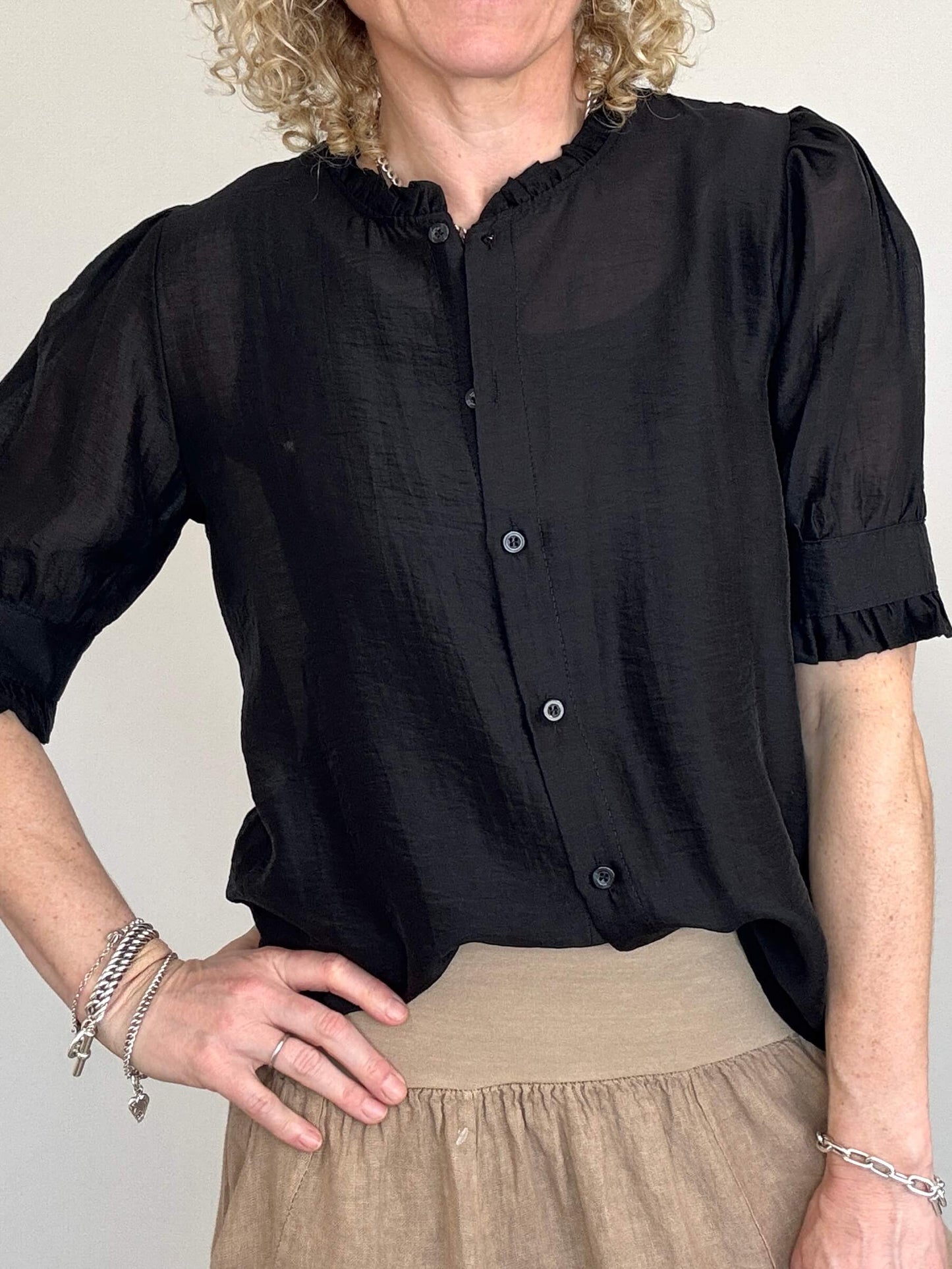 Nahara Frill Sleeve Blouse | Black