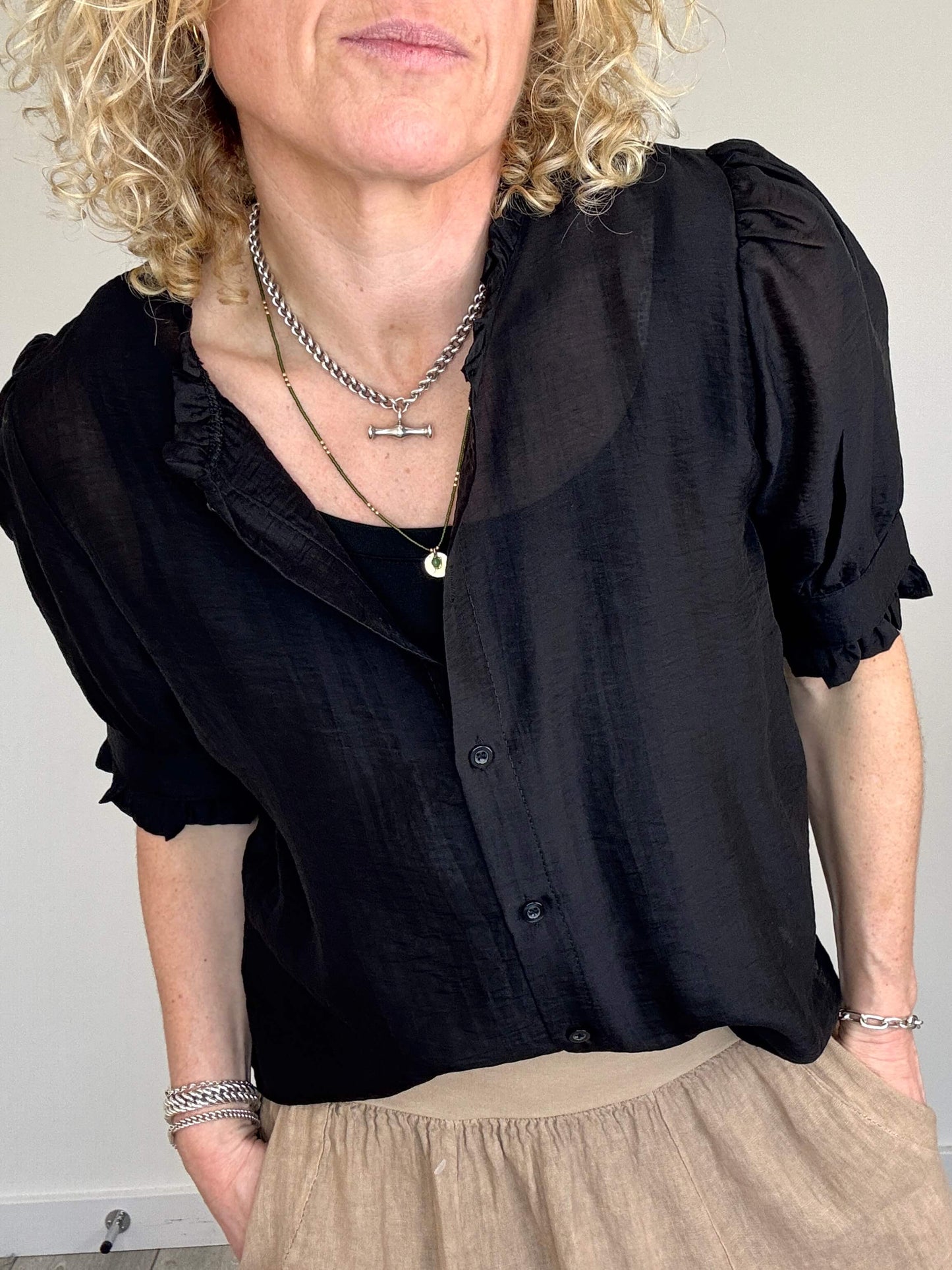 Nahara Frill Sleeve Blouse | Black