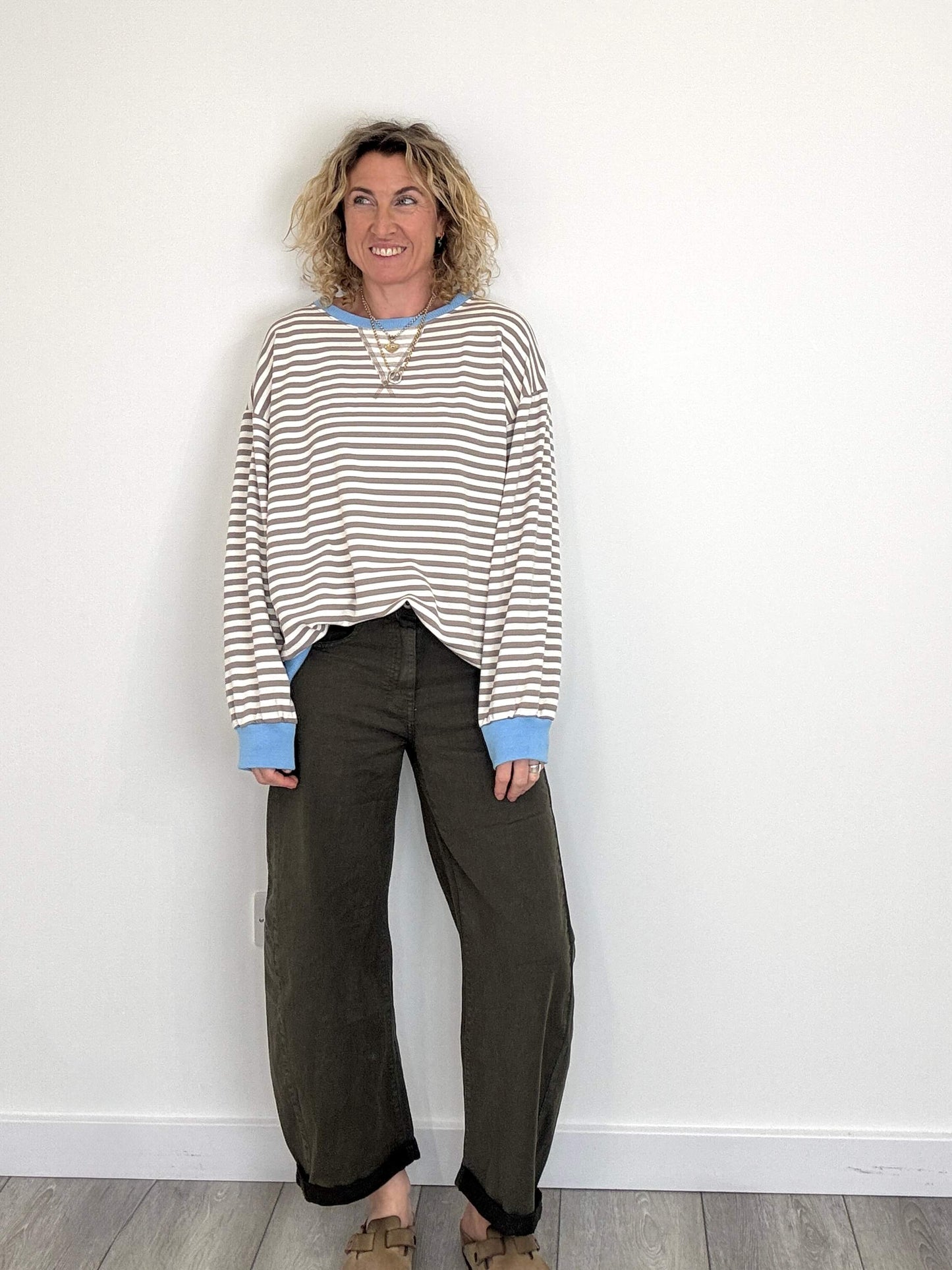 SPRING Carnaby Barrel Jeans |  Khaki (NEW)