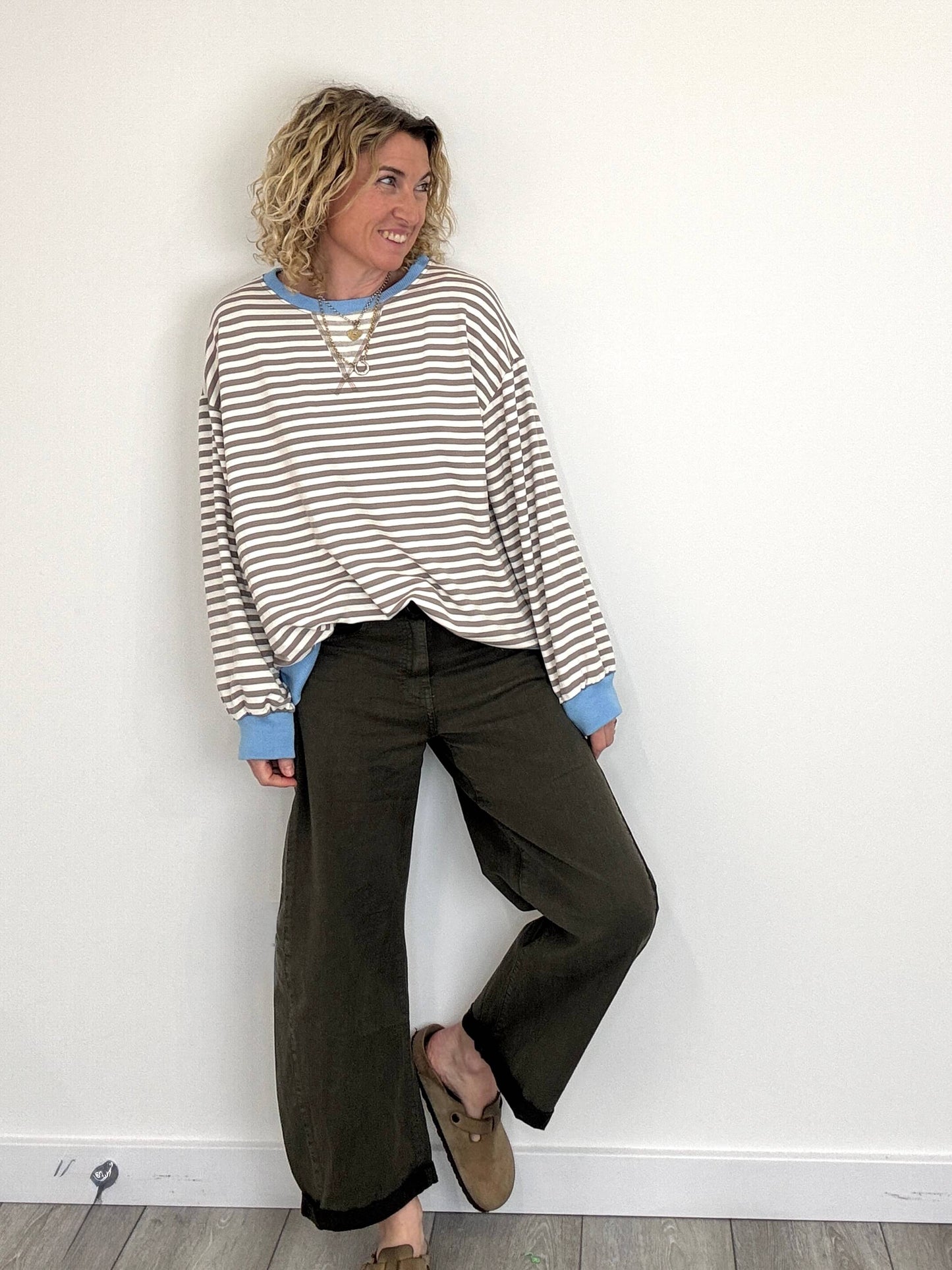 SPRING Carnaby Barrel Jeans |  Khaki (NEW)