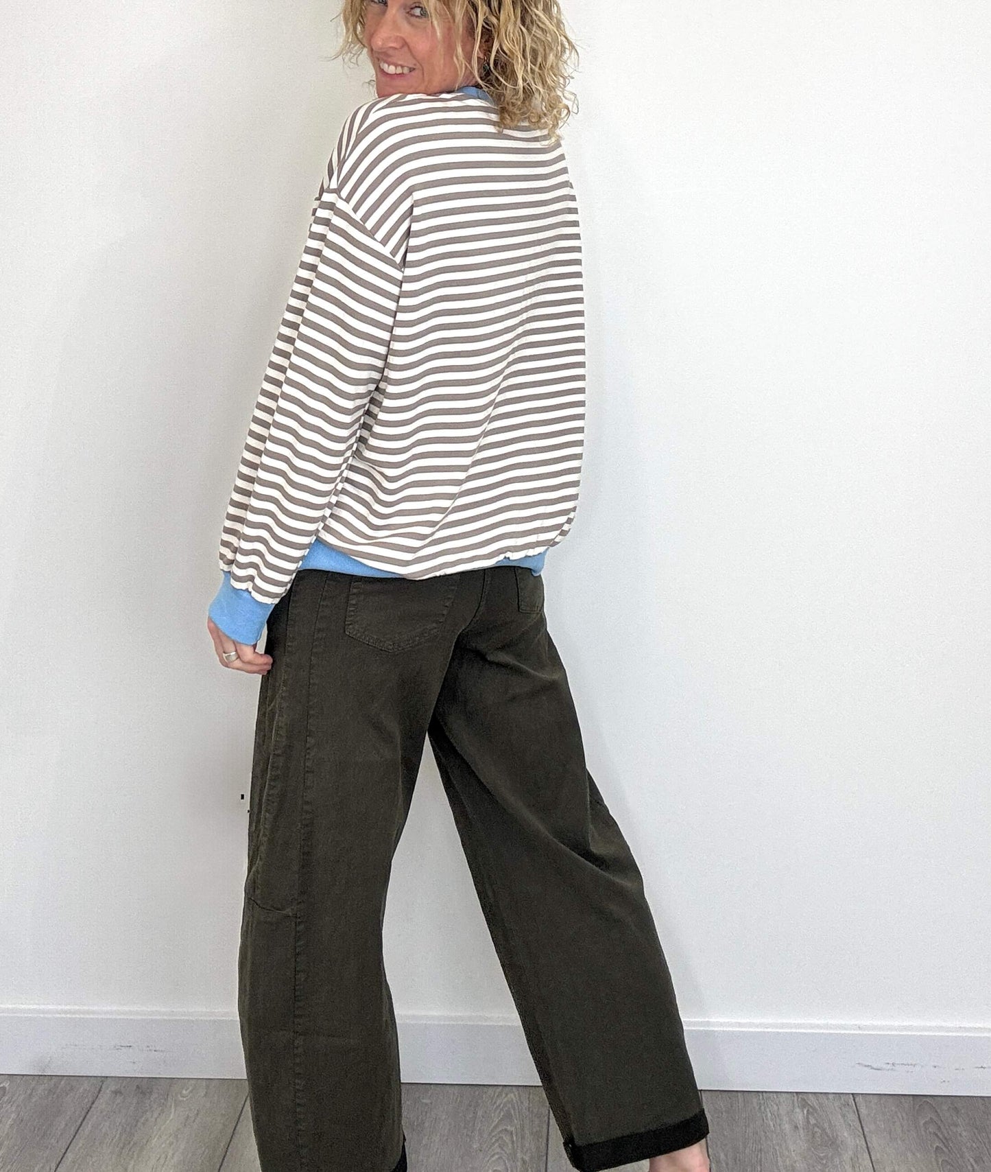 SPRING Carnaby Barrel Jeans |  Khaki (NEW)