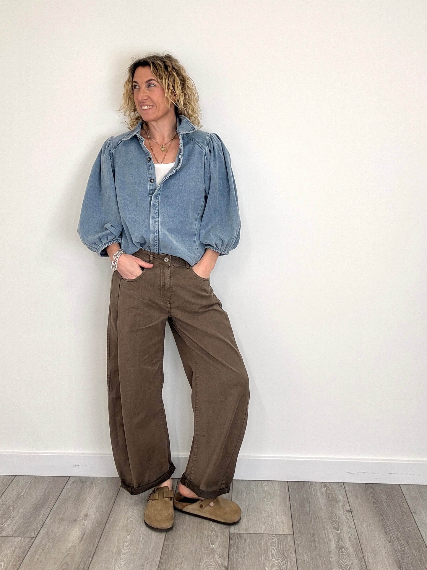 SPRING Carnaby Barrel Jeans |  Mocha (NEW)