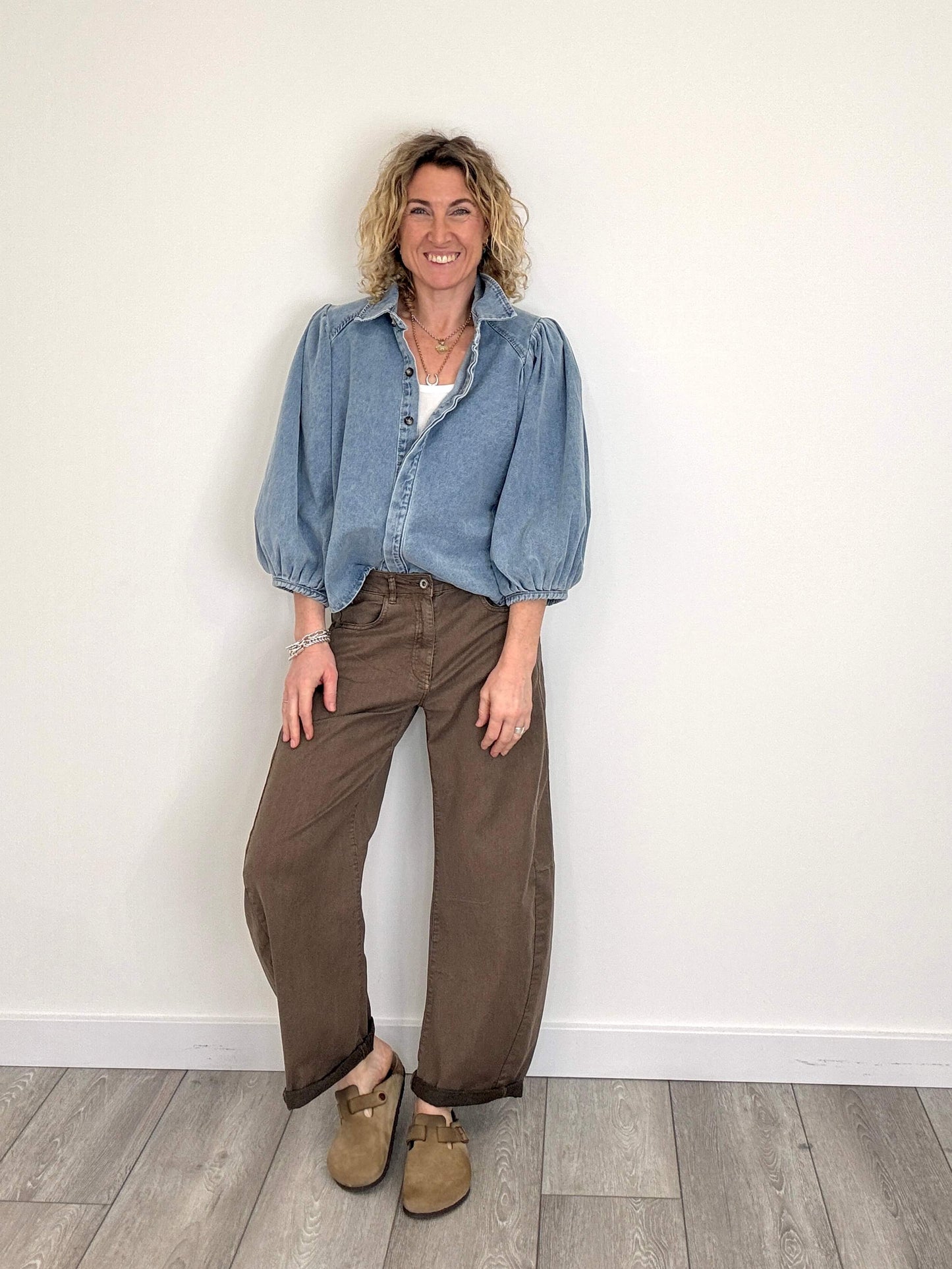 SPRING Carnaby Barrel Jeans |  Mocha (NEW)