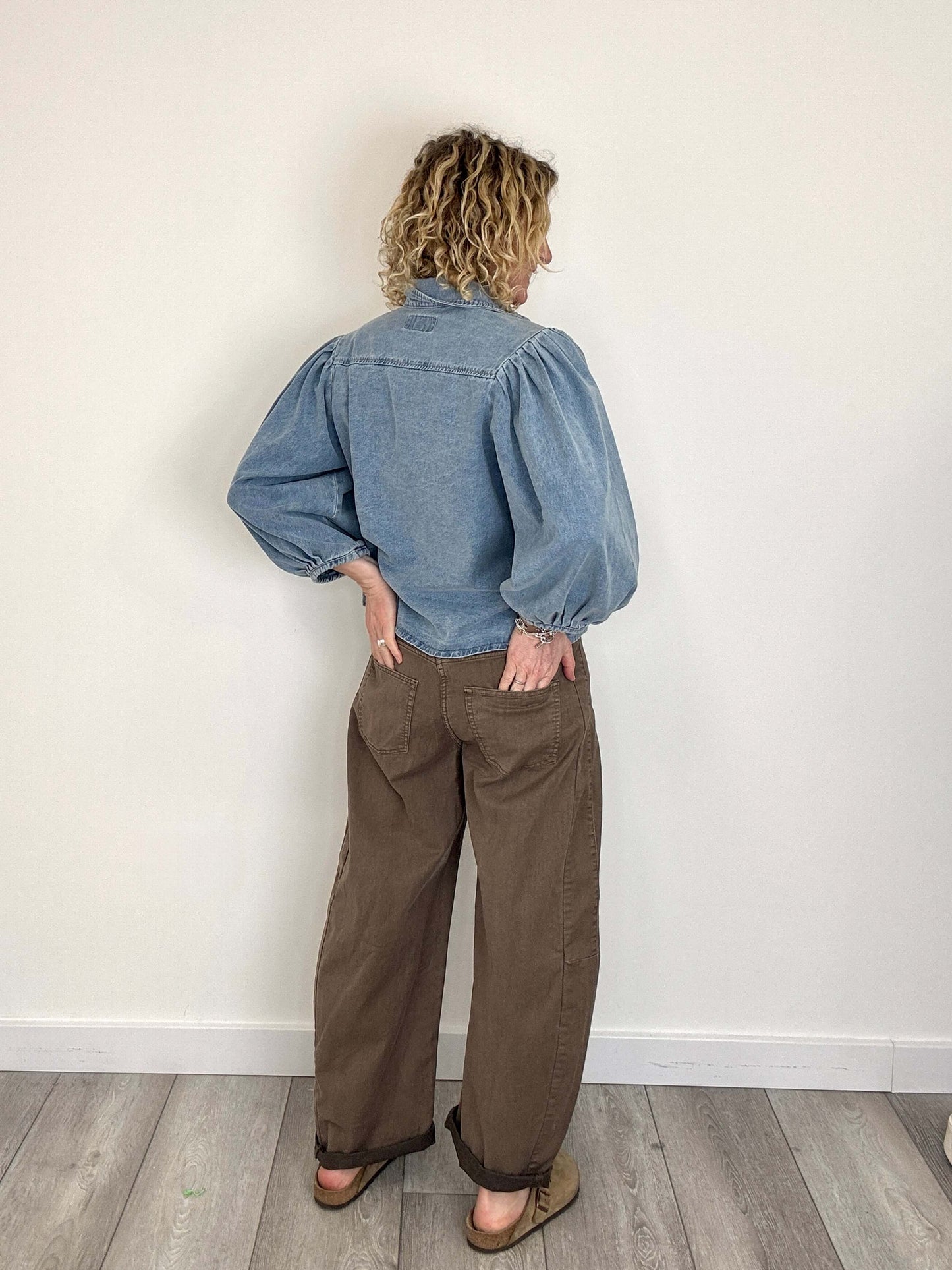 SPRING Carnaby Barrel Jeans |  Mocha (NEW)