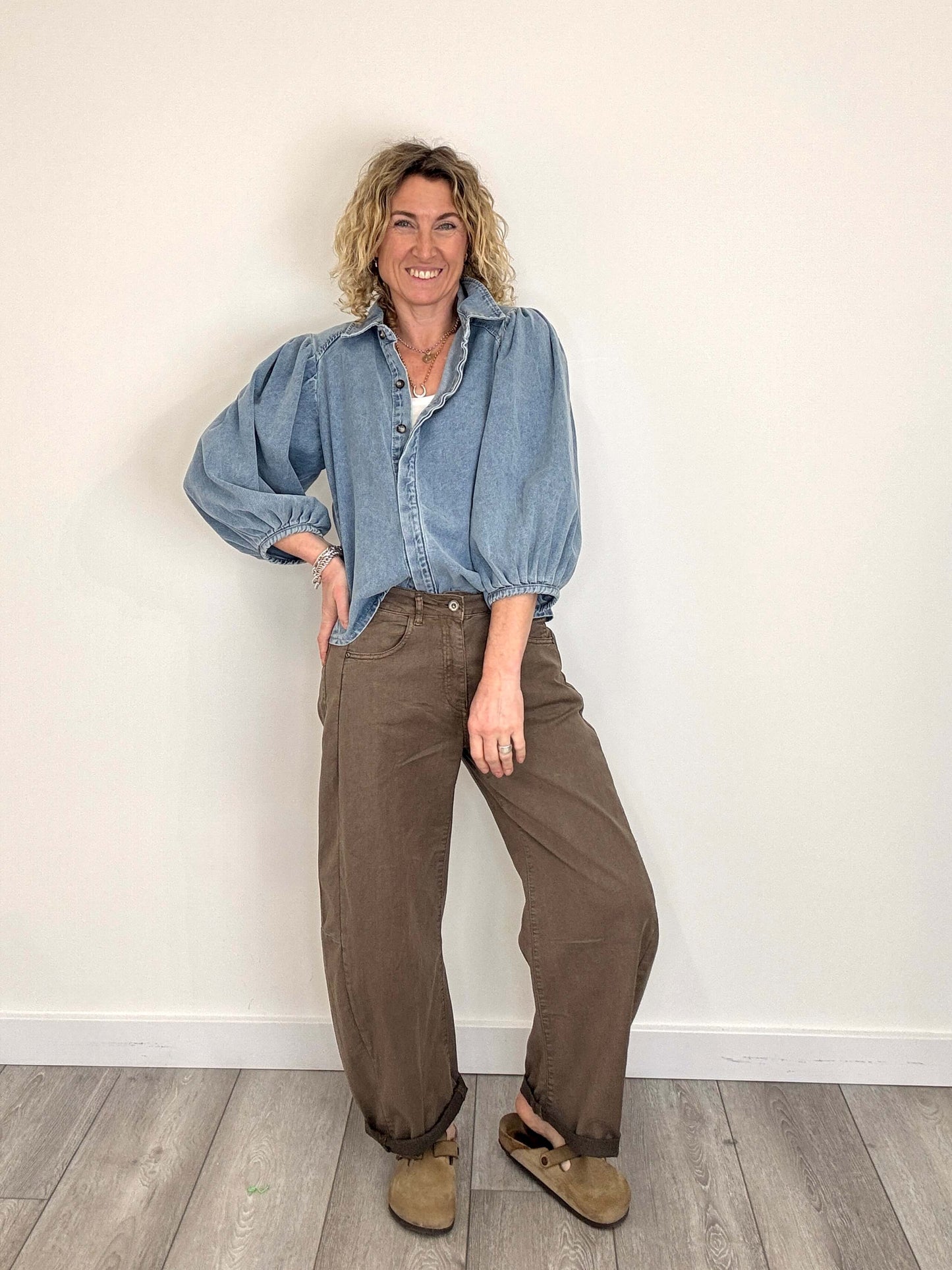 SPRING Carnaby Barrel Jeans |  Mocha (NEW)