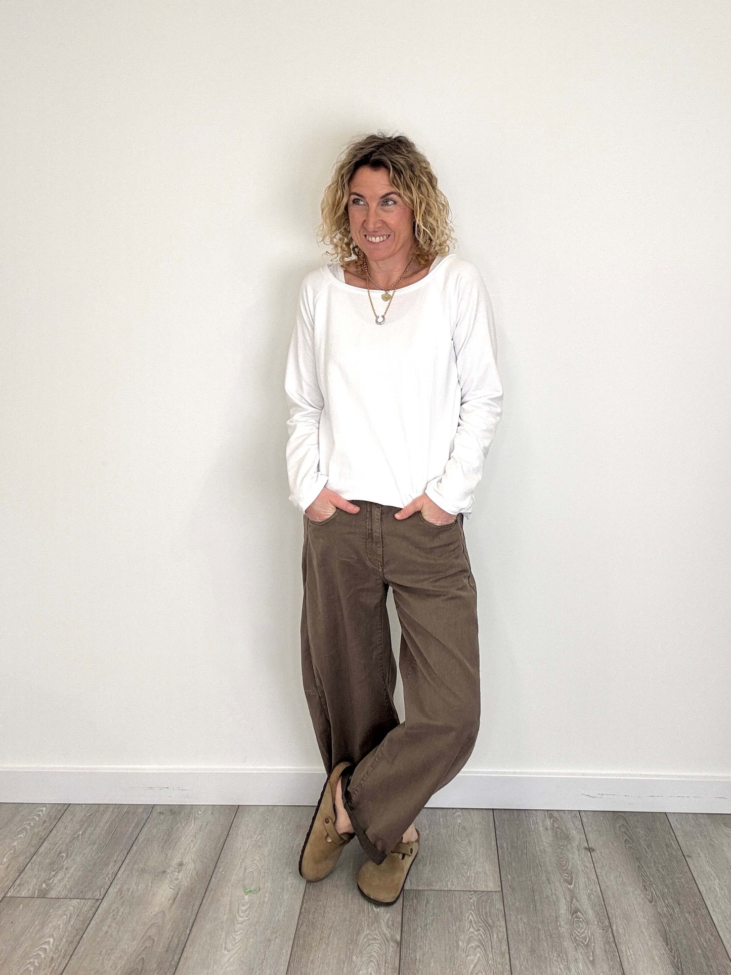 SPRING Carnaby Barrel Jeans |  Mocha (NEW)
