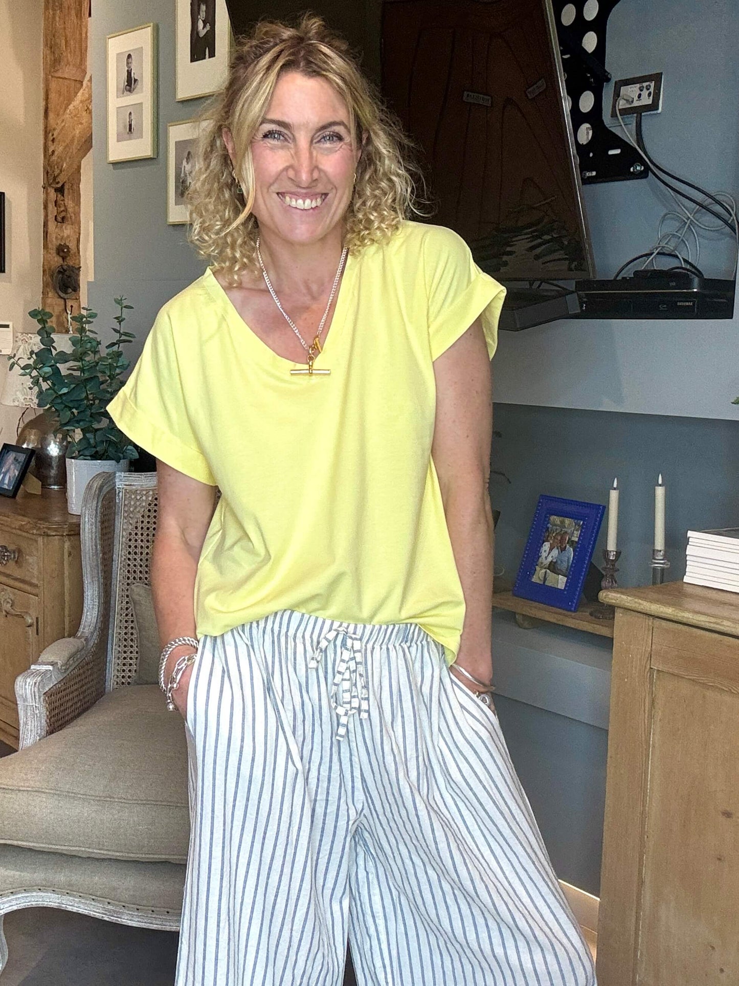 Polzeath V-Neck T-shirt | Canary Yellow