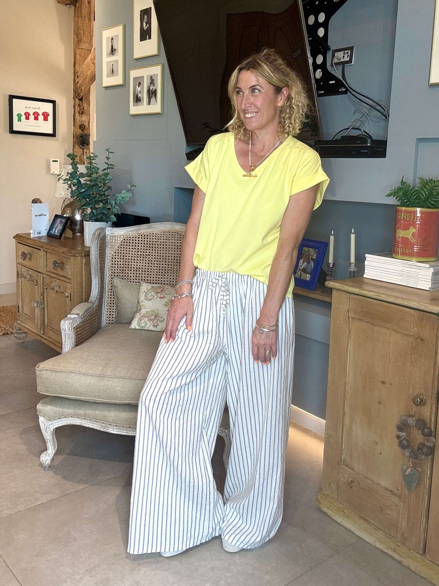 Polzeath V-Neck T-shirt | Canary Yellow