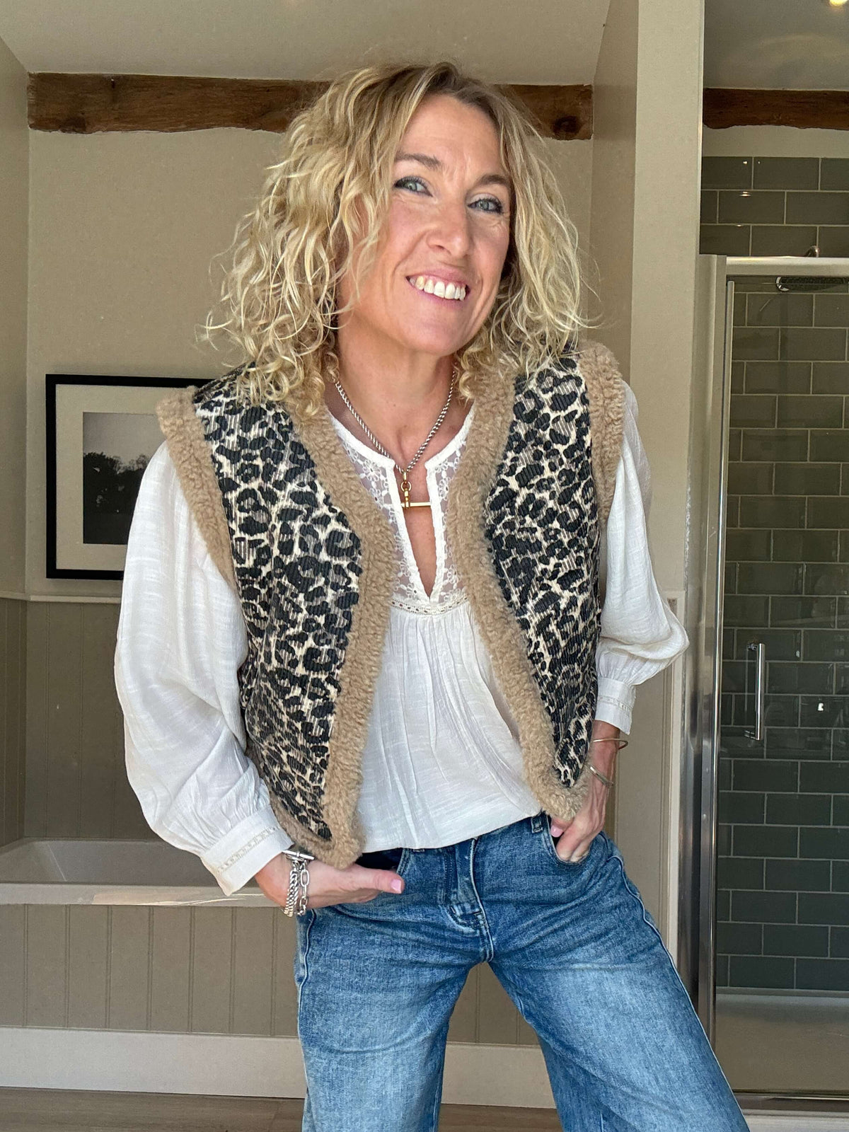Jesse Leopard Gilet
