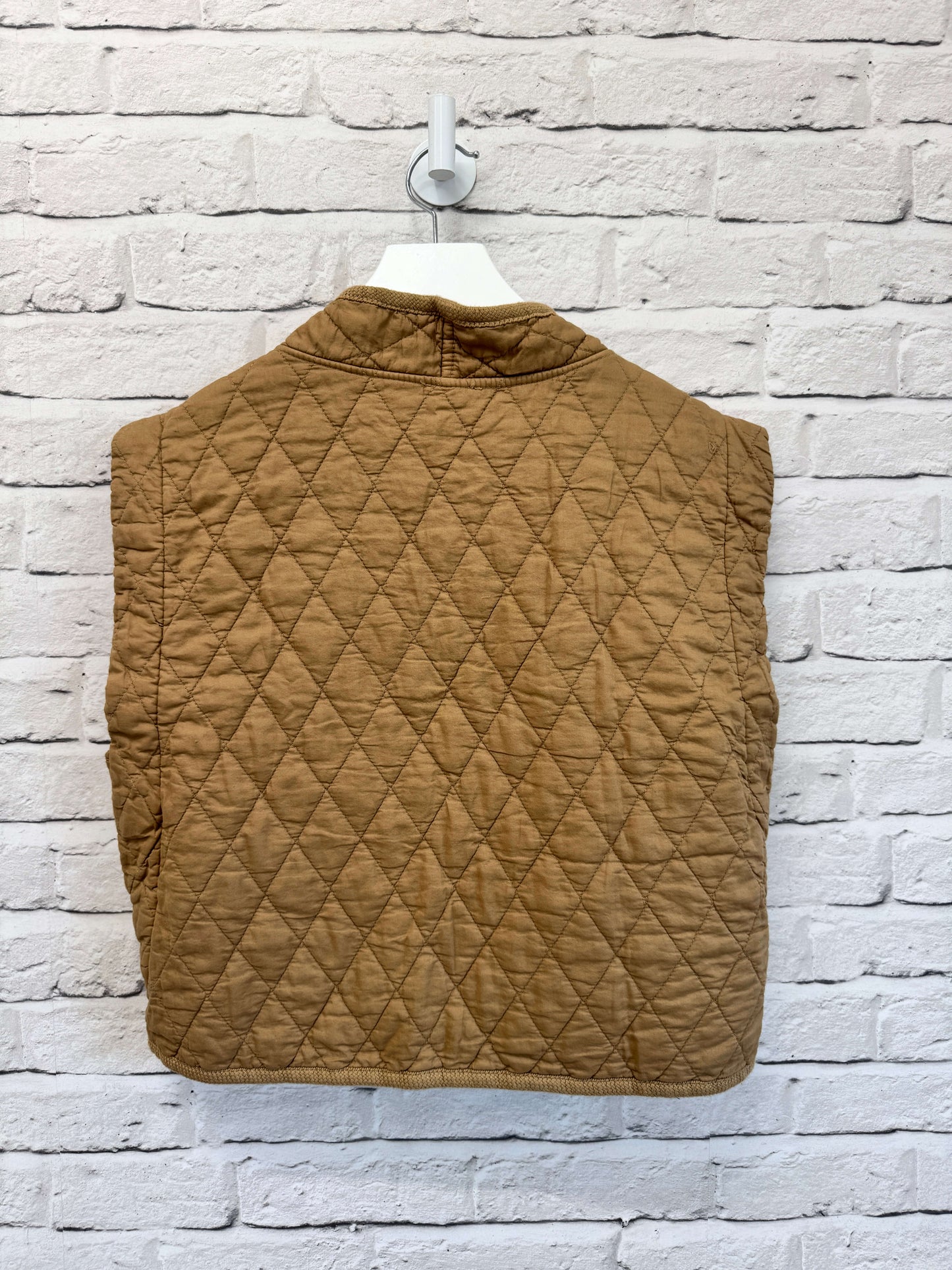 Caleb Short Quilted Waistcoat | Camel