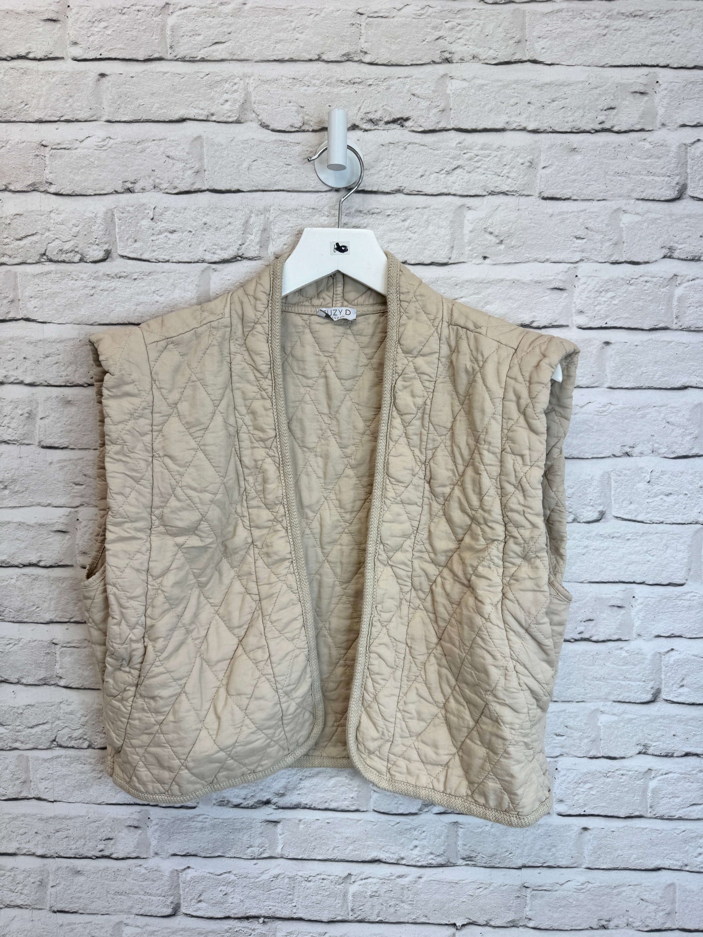 Caleb Short Quilted Waistcoat | Stone