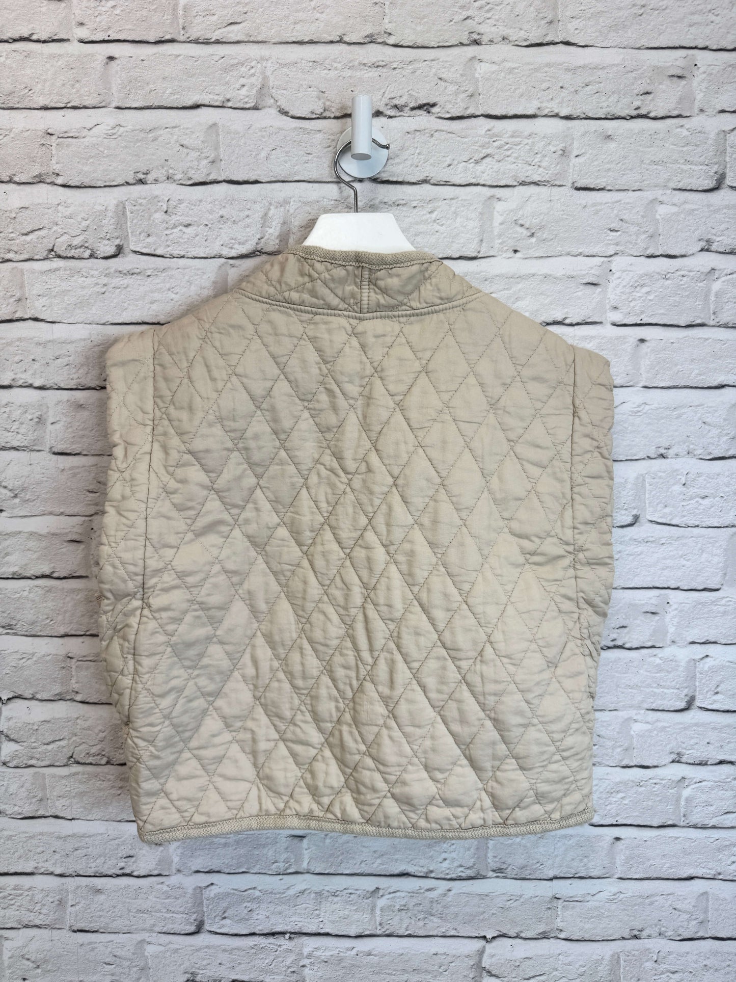 Caleb Short Quilted Waistcoat | Stone