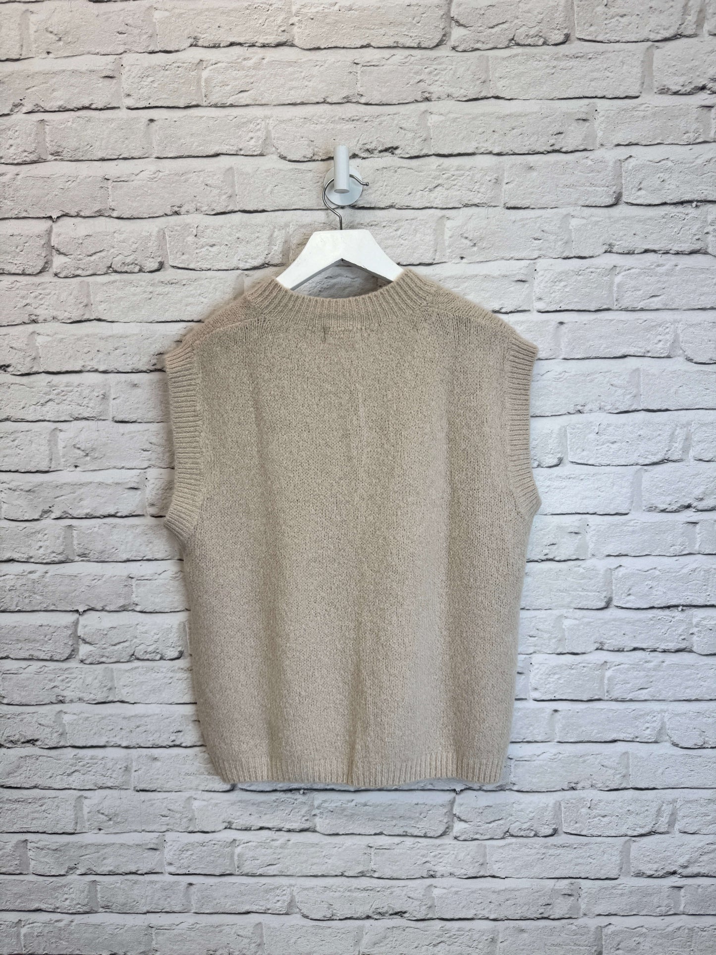 Uma Knitted Vest | Stone